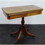 Mahogany foldover card table on a baluster column and quadruped supports, 77 x 86cm