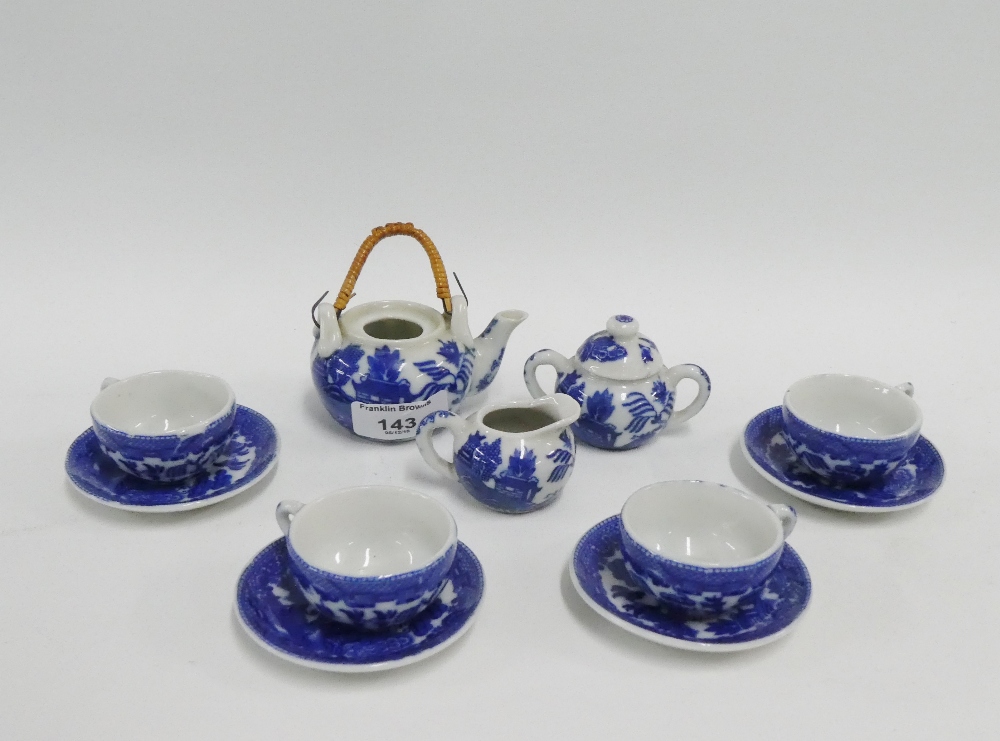 Chinese blue and white 'Willow' patterned miniature teaset, (11)