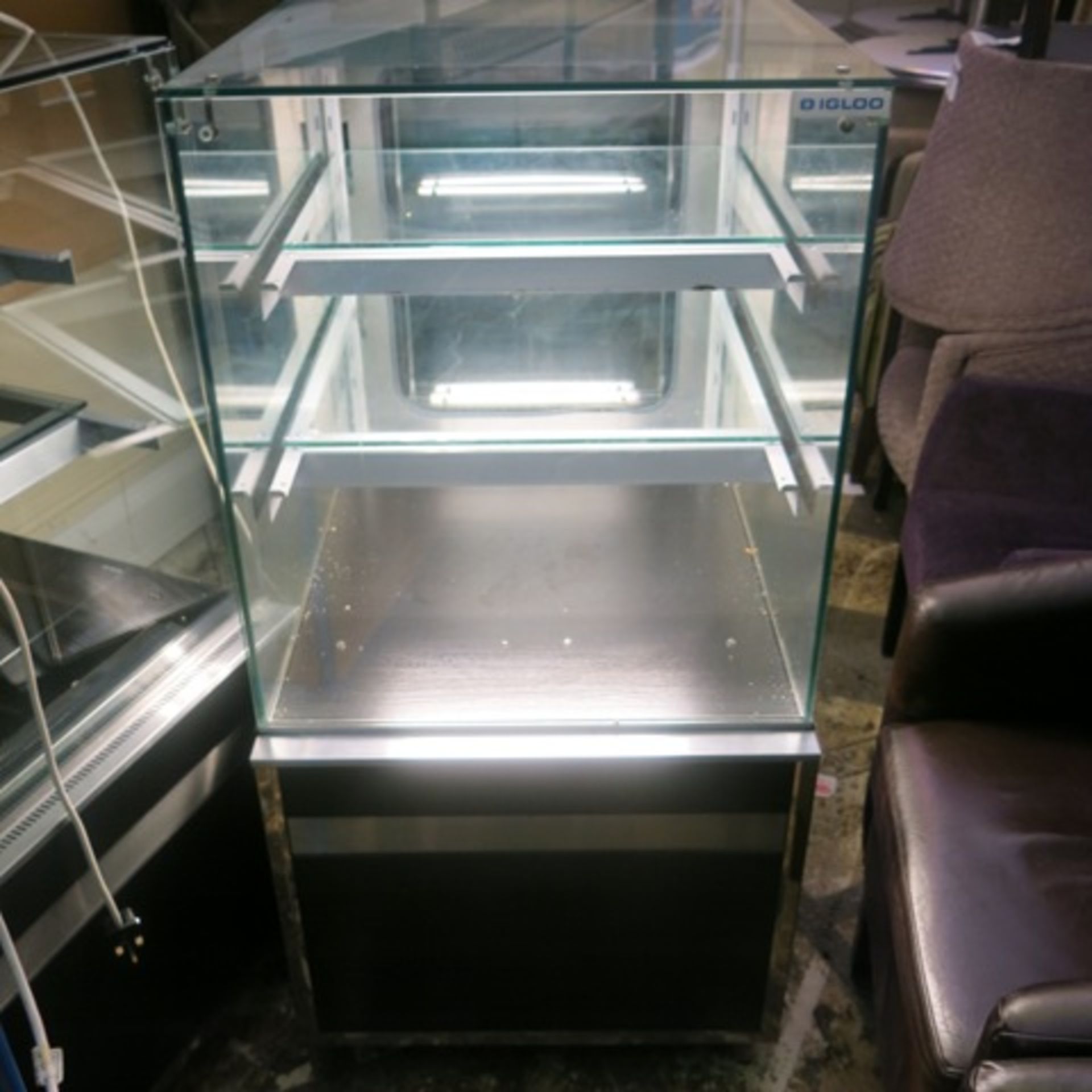 Igloo Refrigerated Glass Display Cabinet with Rear Door & 2 Glass Shelves, Model Gastroline Cube 0. - Image 7 of 7