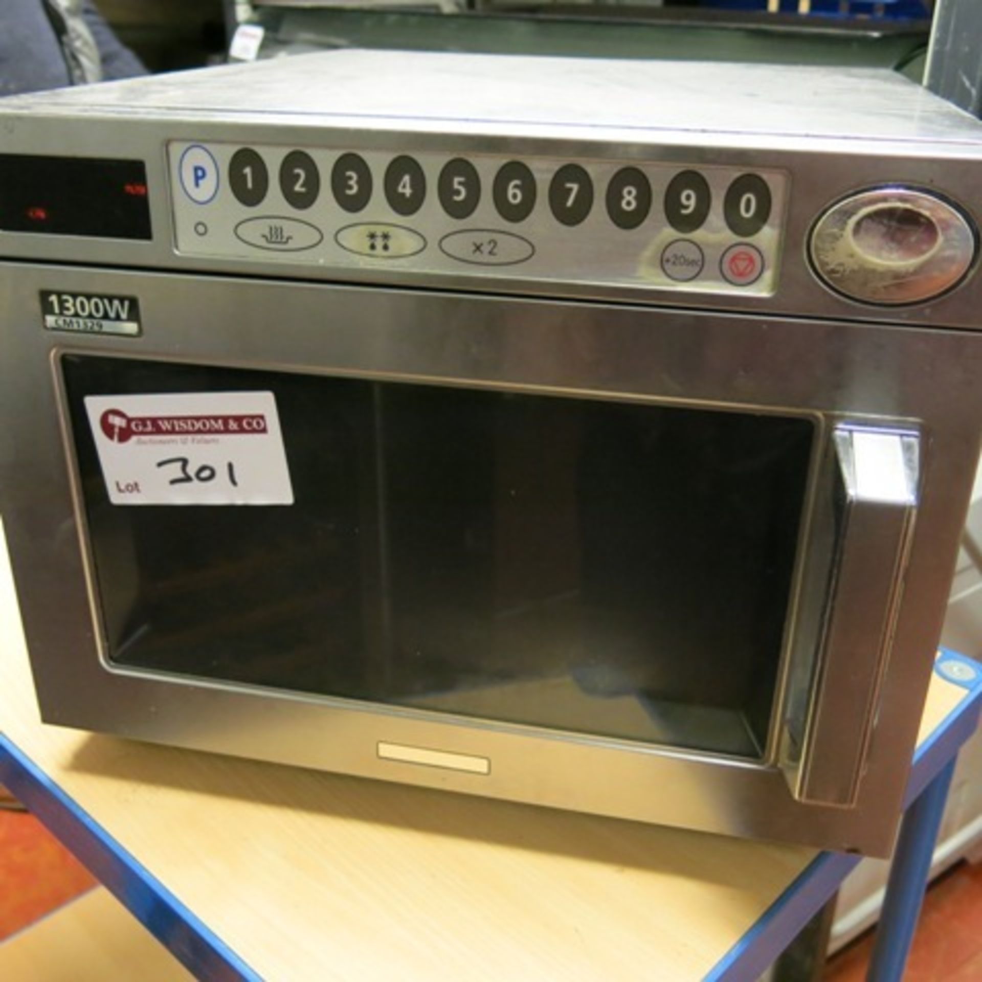 Commercial CM1329 1300W Programmable Microwave Oven