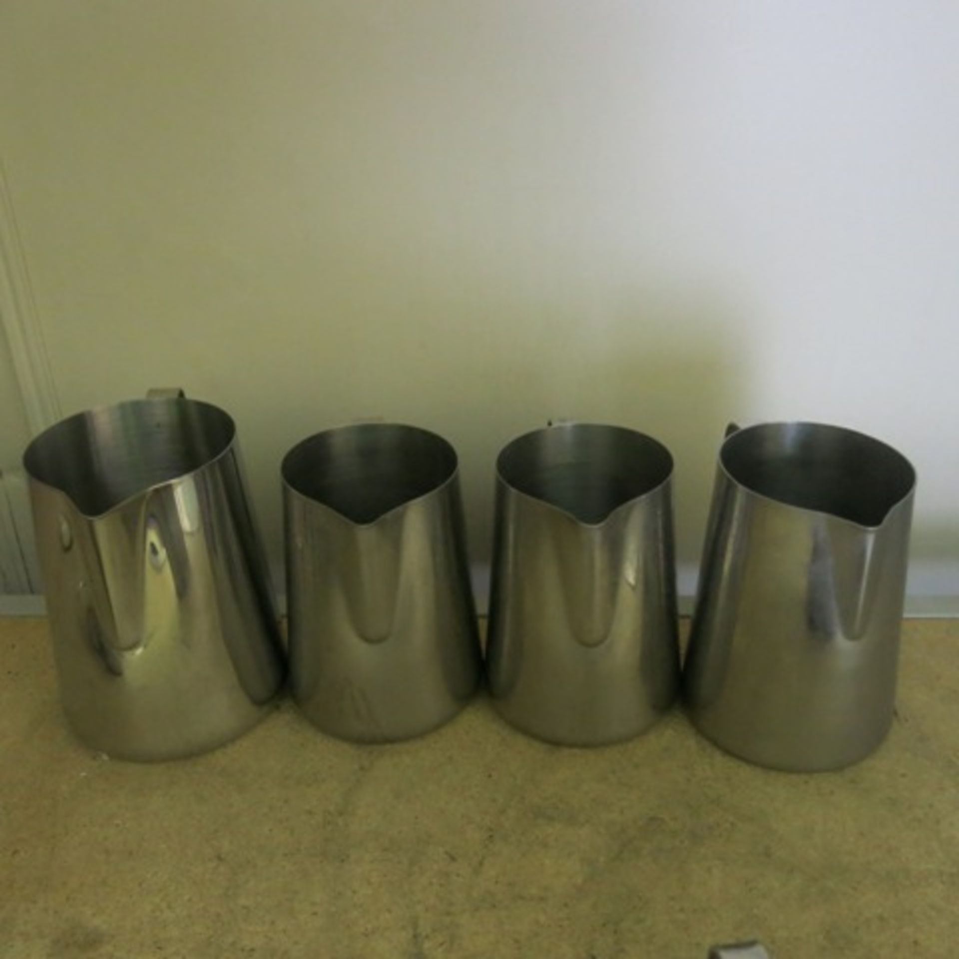 13 x Assorted Sized Stainless Steel Milk Jugs - Image 2 of 5