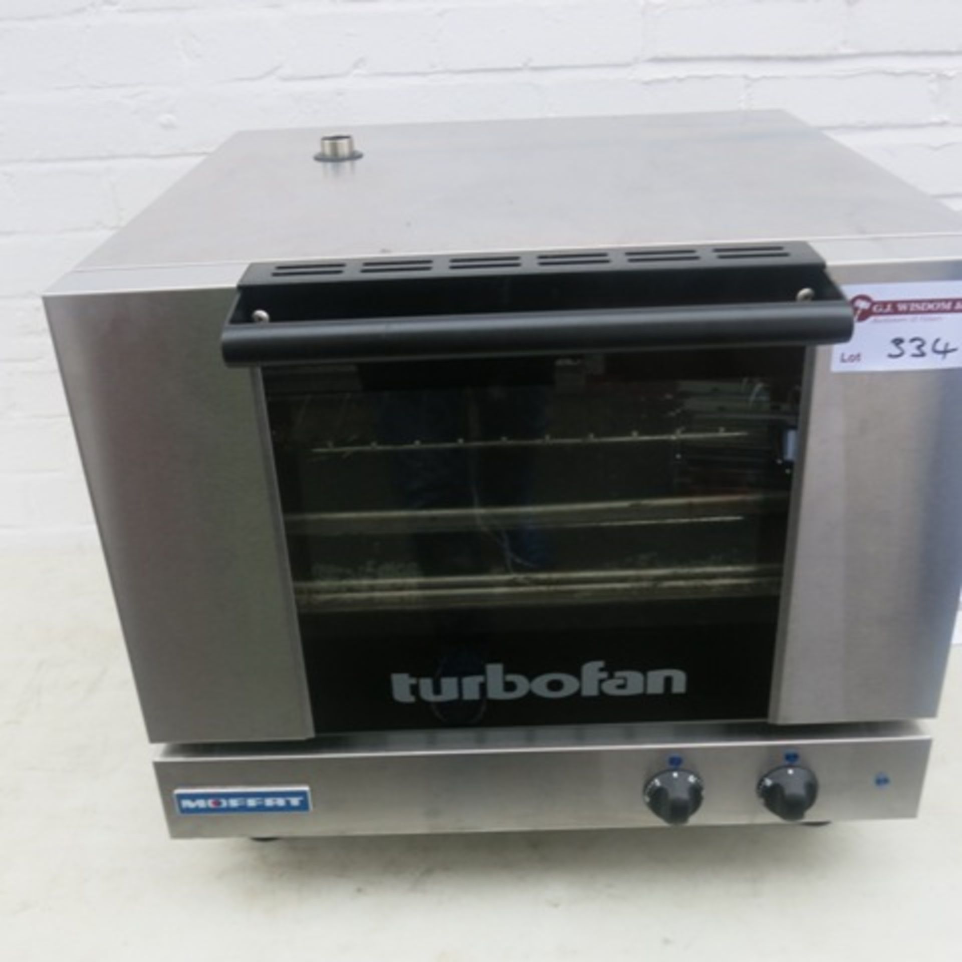 Moffat Counter Top Turbo Fan Convection Oven, Model E22M3. Comes with 3 Trays