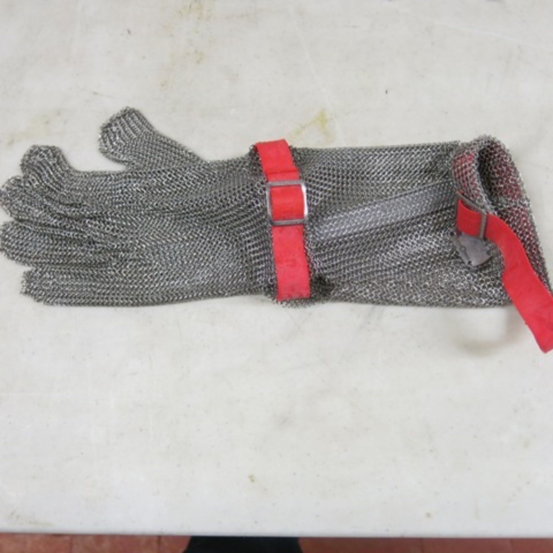 2 x Kamlock 17.5" Stainless Steel Butchery Saw & 1 x Euroflex Standard Wire Mesh Safety Glove - Image 2 of 5