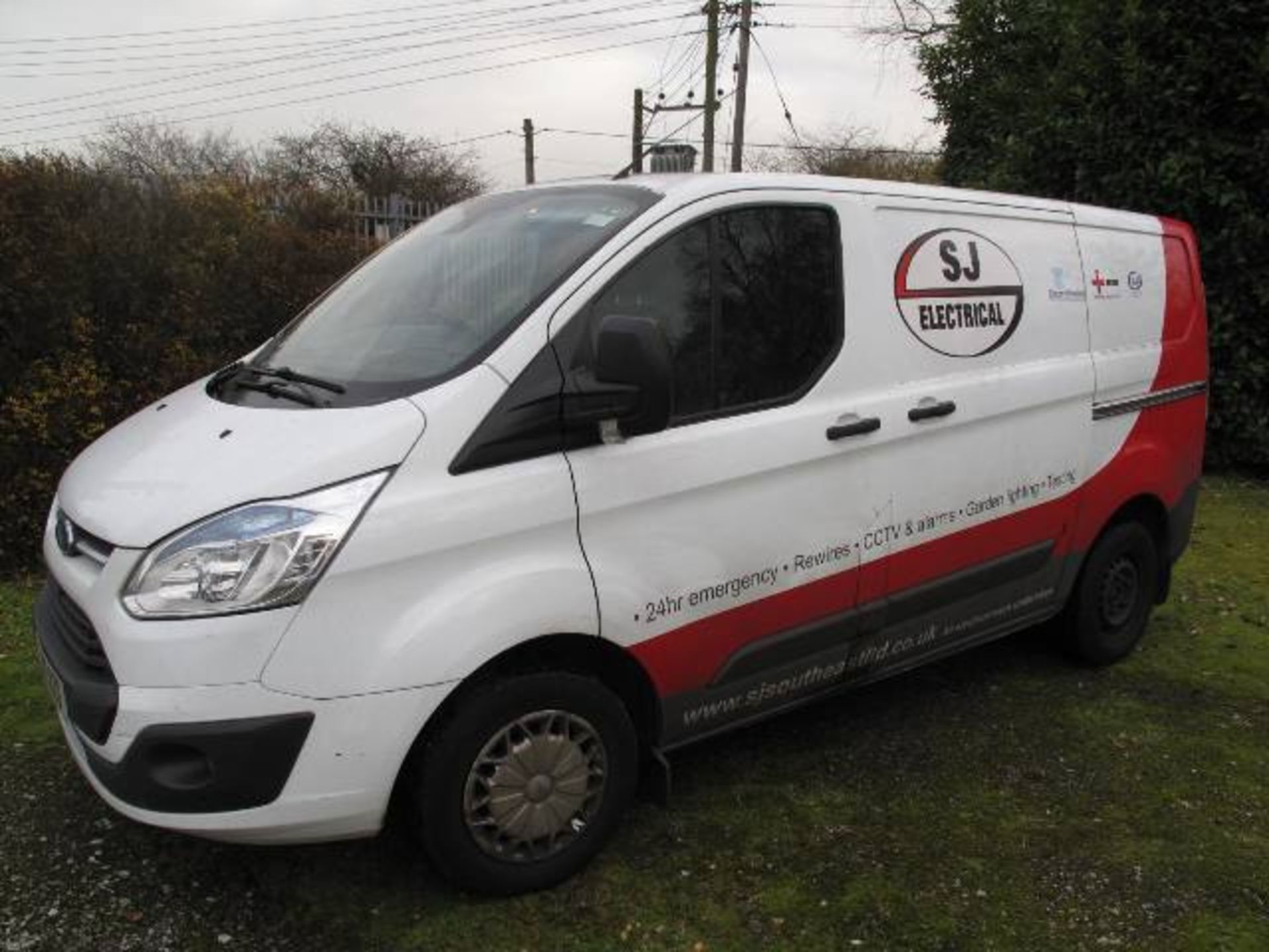 LX15 NZD: Ford Transit Custom 270 Trend - Image 2 of 28