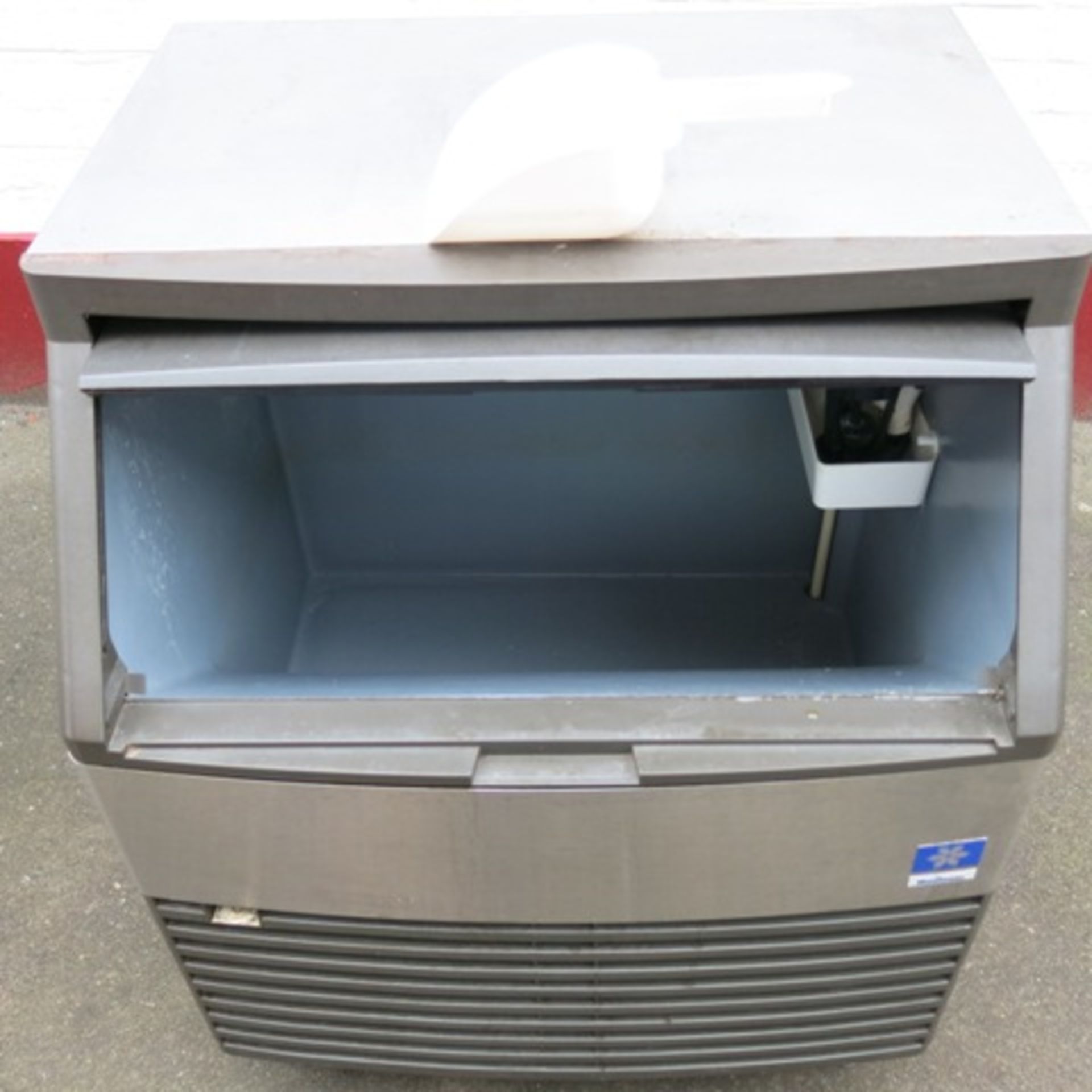 Manitowoc Ice Maker, Model QD0272A, Size (H) 95 x (D) 70 x (W) 78cm - Image 5 of 6