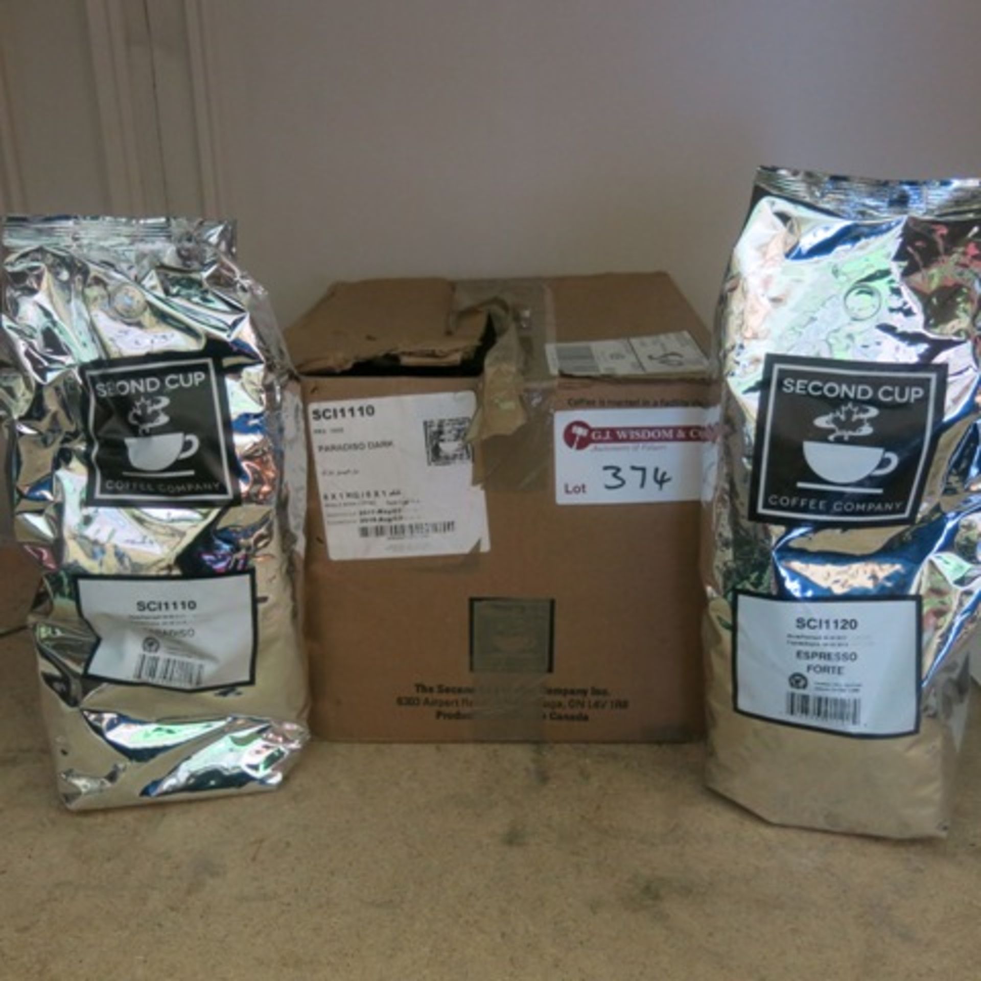 5 Boxes of 6 x 1kg Bags of Rainforest Alliance Certified Whole Bean Coffee to Include: 3 x Boxes