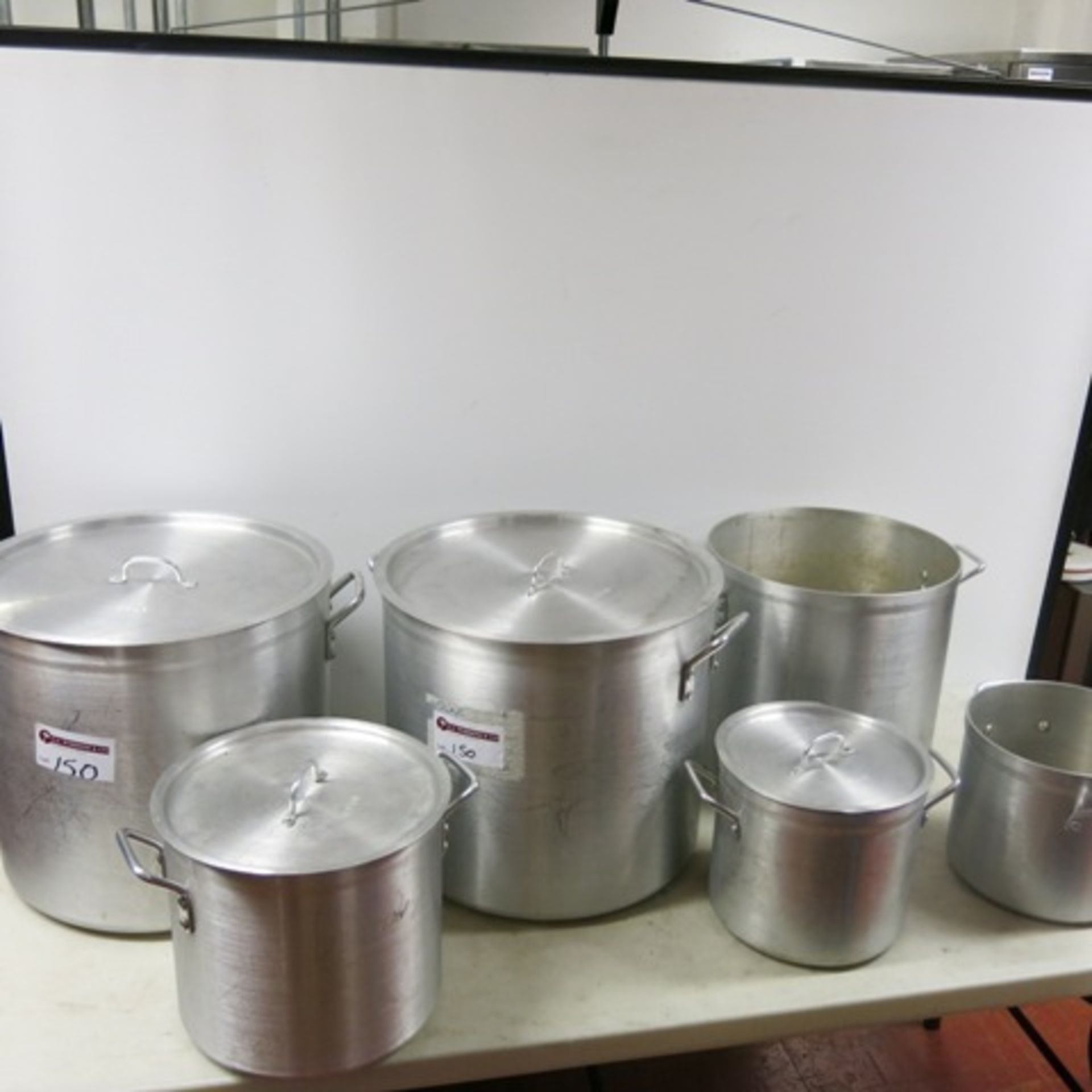 6 x Vogue Assorted Sized Aluminium Stock Pots with 4 Lids - Image 6 of 6