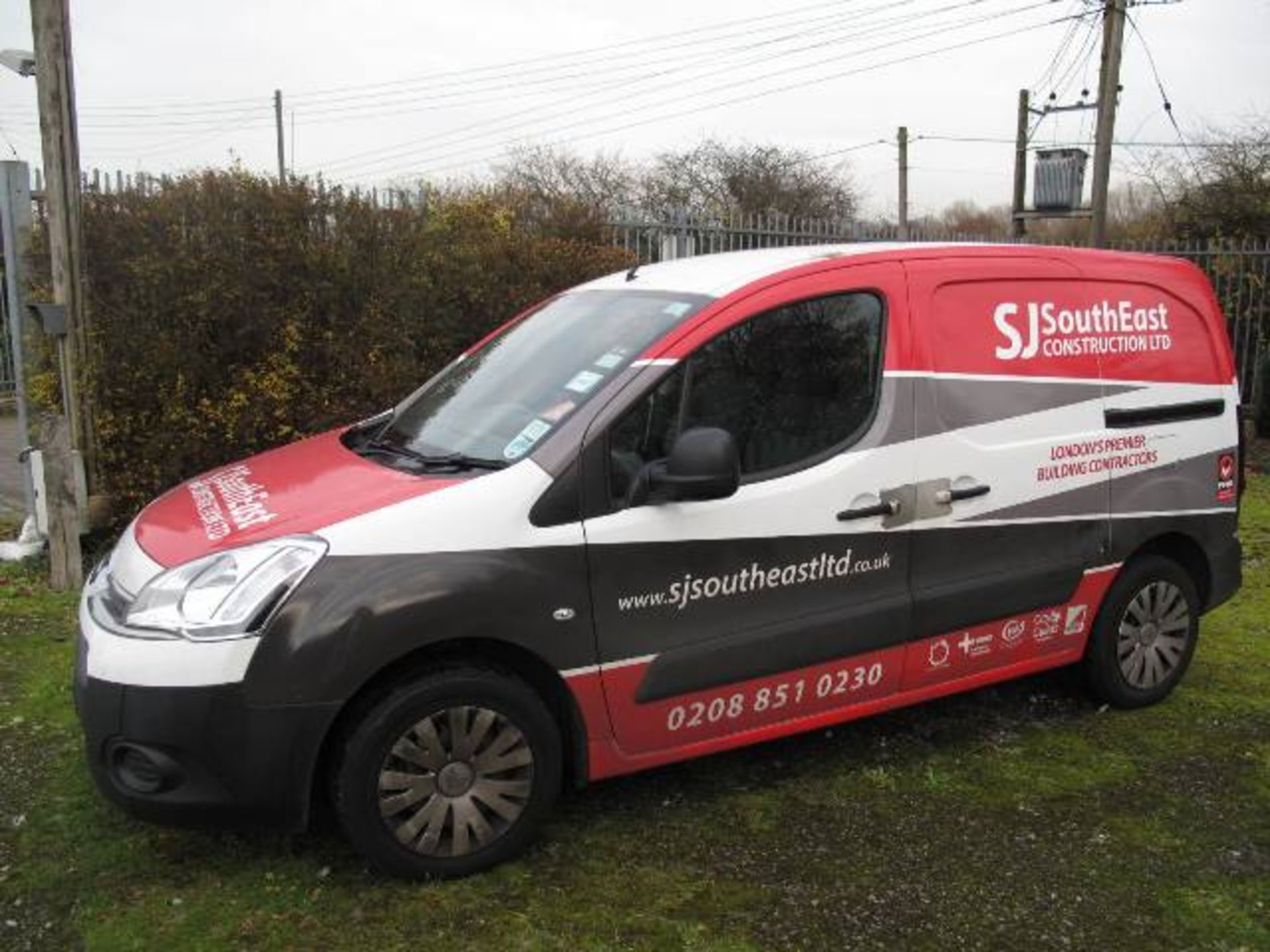 YX13 XNS: Citroen Berlingo 625 Enterprise H, White Panel Van (Sign written). - Image 4 of 24