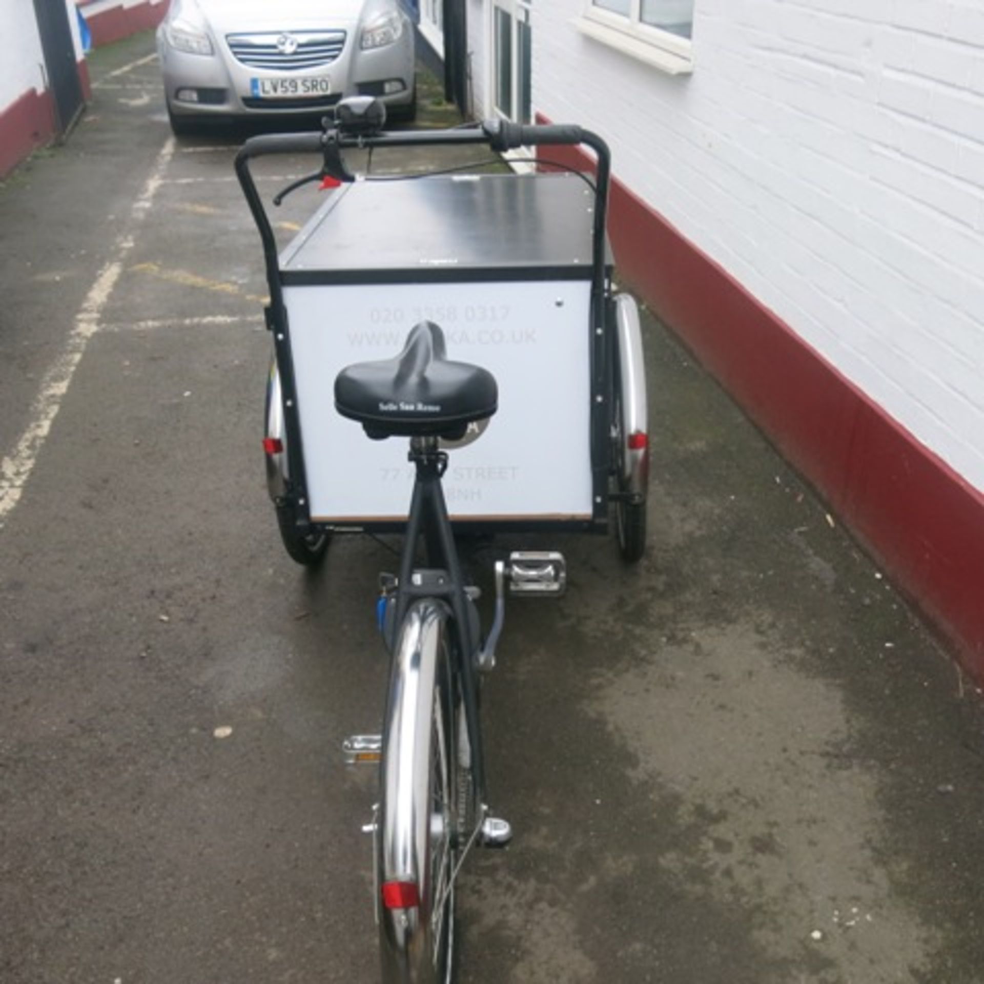 Christiania Bikes P-Box 3 Wheel Tricycle Cargo Delivery Bike in Matt Black Coating. Comes with Nexus - Image 20 of 20