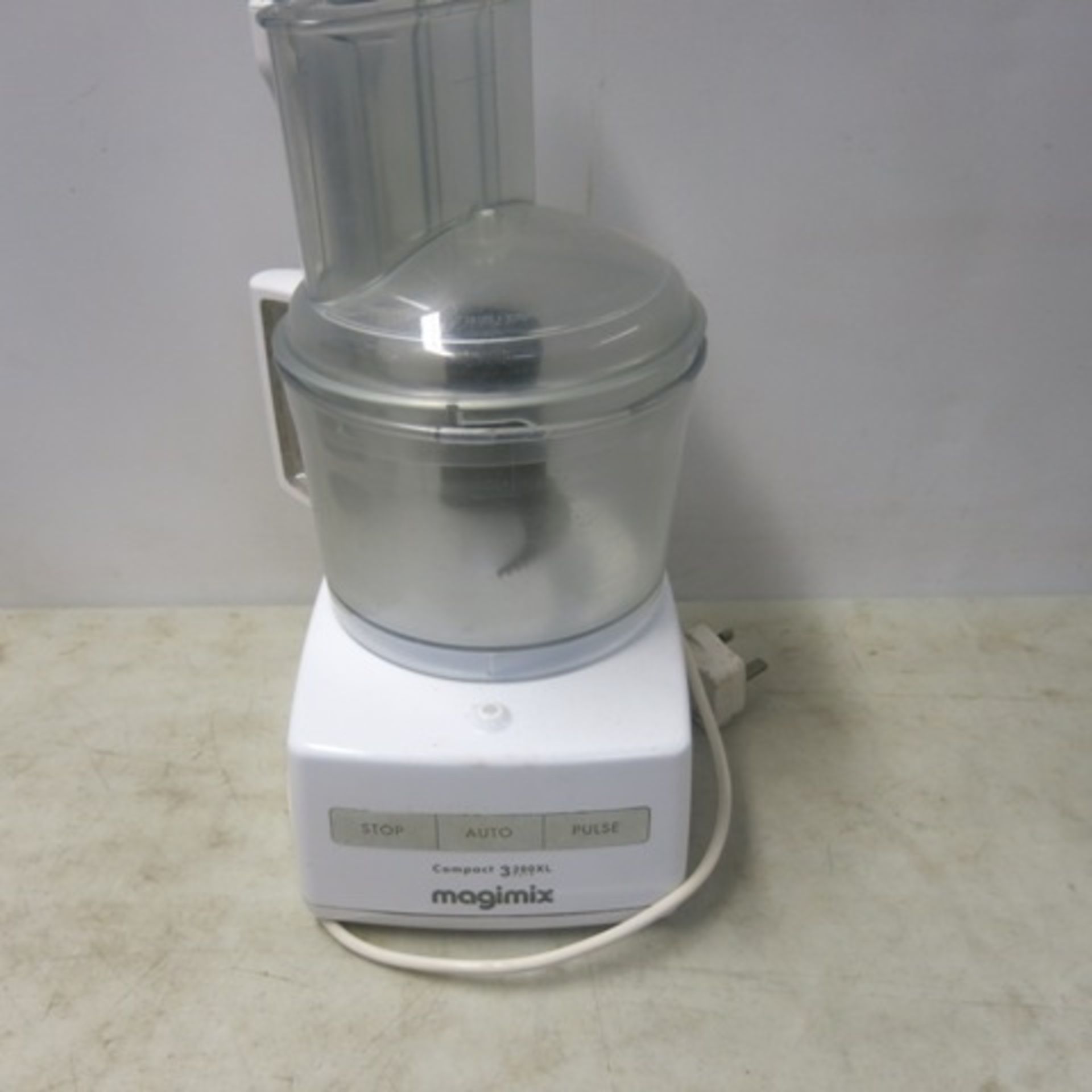 Lot of Kitchen Equipment to Include: 1 x Magimix Compact 300xl Food Processor, 1 x Imperia Pasta - Image 5 of 9