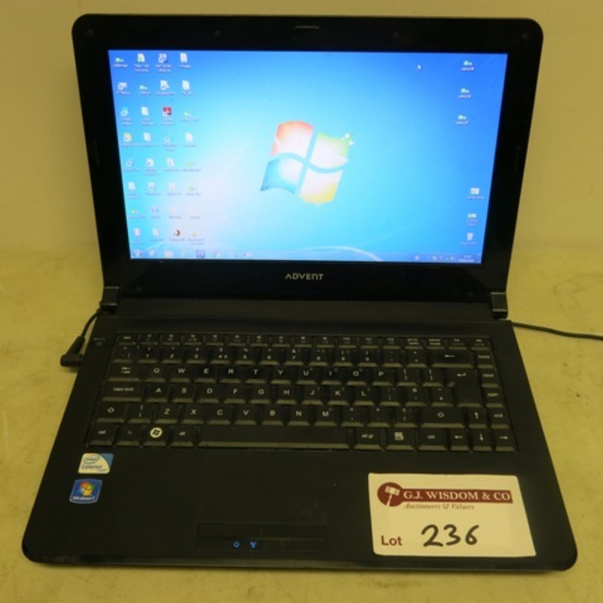 Advent Quantum Q200 13" Laptop. Running Windows 7 Home Premium. Intel Celeron CPU 900 @2.20Ghz, - Bild 3 aus 4