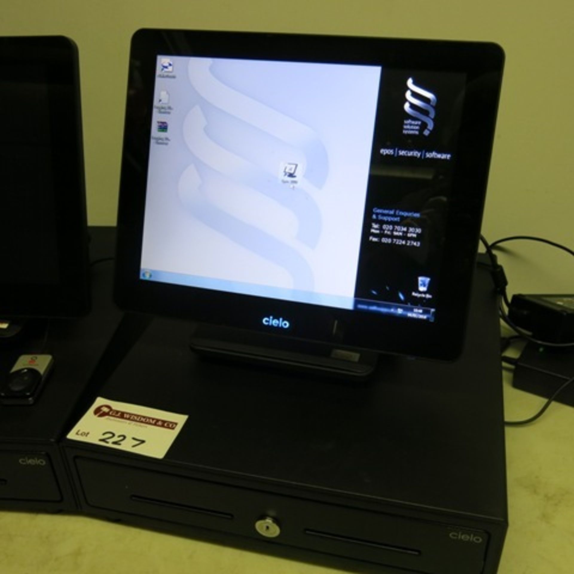 Epos System to Include: 2 x Cielo PX150 Panel PC Touch Screen Displays, Windows Embedded Standard. - Bild 2 aus 9