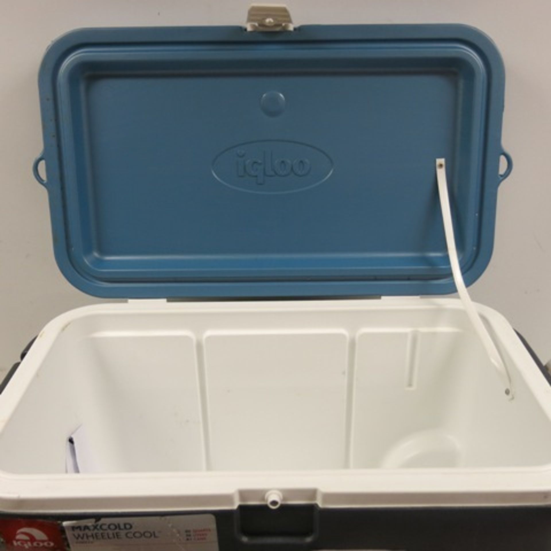 Igloo Max Cold Wheeled Cooler - Image 2 of 3
