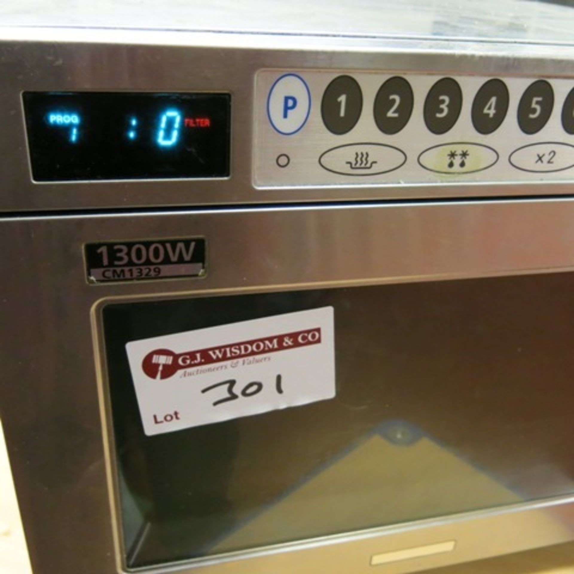 Commercial CM1329 1300W Programmable Microwave Oven - Image 2 of 3