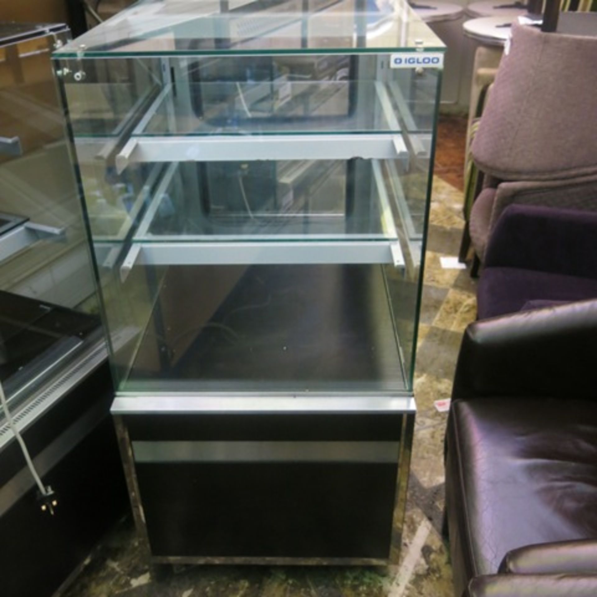 Igloo Refrigerated Glass Display Cabinet with Rear Door & 2 Glass Shelves, Model Gastroline Cube 0. - Image 6 of 7