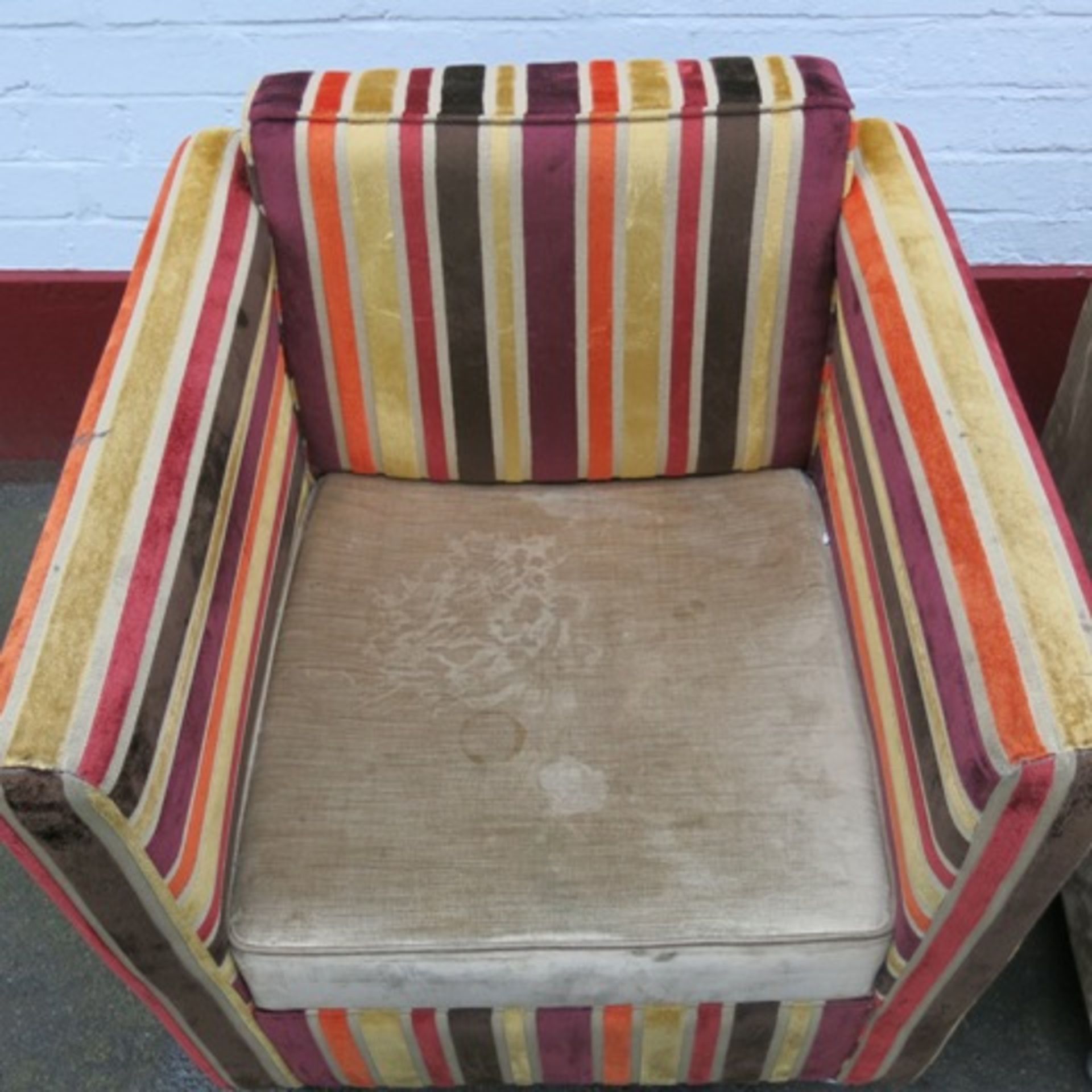 2 x Armchairs Upholstered in Multi-coloured Fabric on Metal Legs - Image 5 of 10