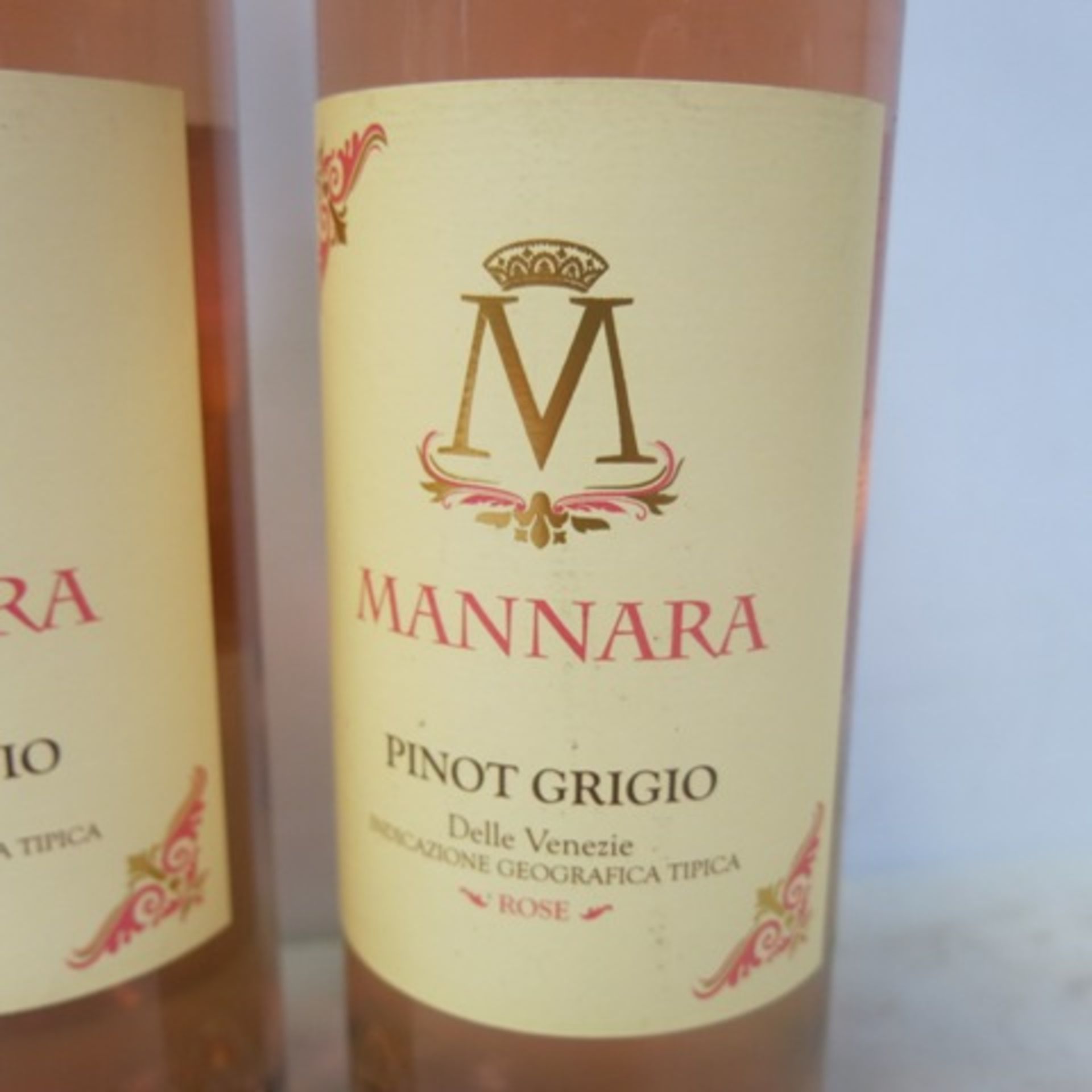 5 x Bottles of Mannara Pinot Grigio Rose Wine, Year 2016. Total RRP £75.00 - Image 2 of 3