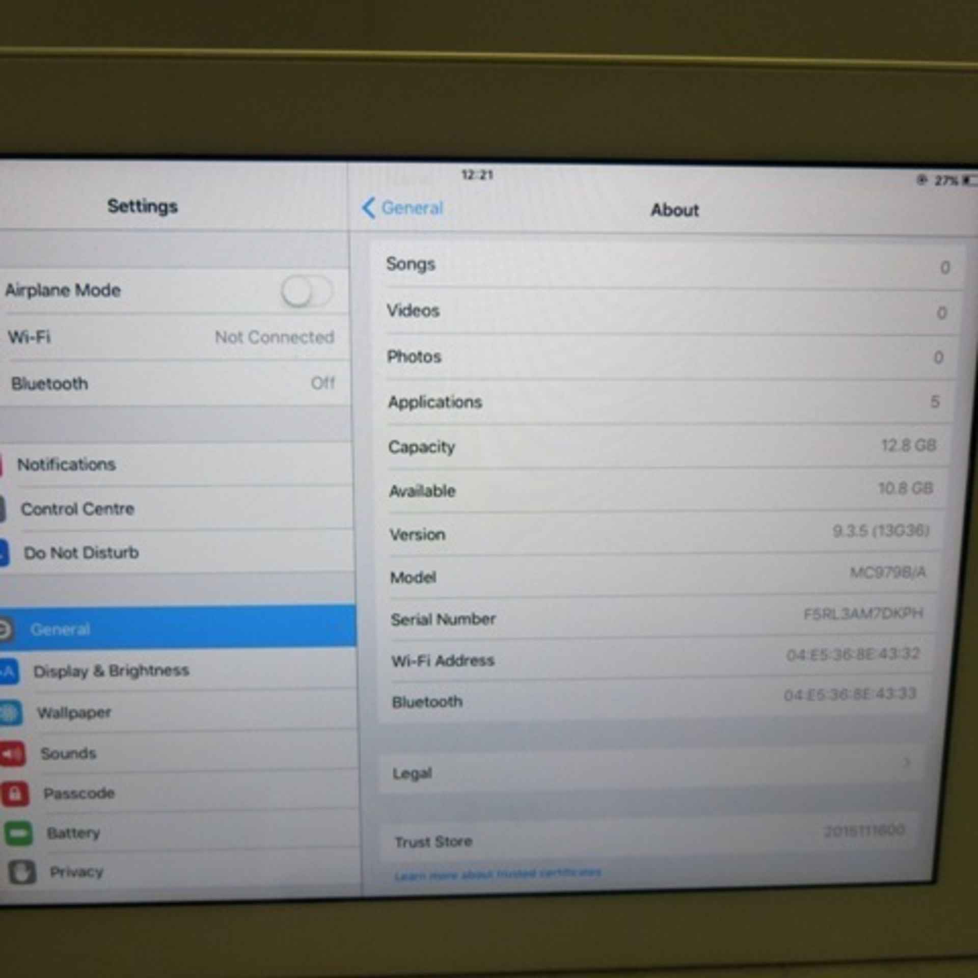 Apple iPad Model A1395, 16GB with Charger - Image 2 of 2
