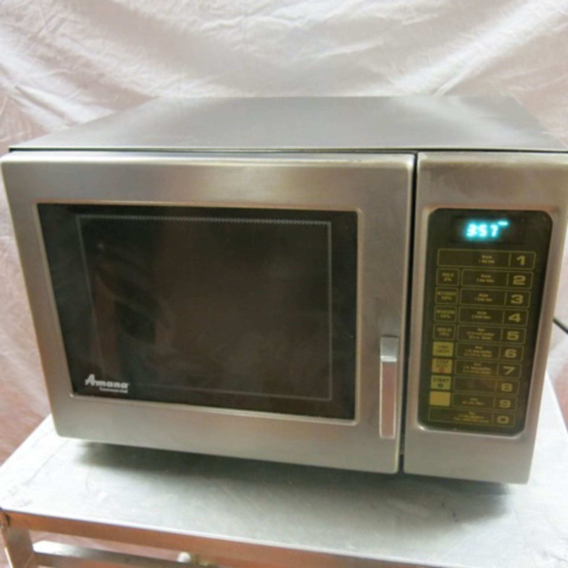 Amana Commercial Stainless Steel 1300W Microwave Oven, Model URFS511. - Image 3 of 6