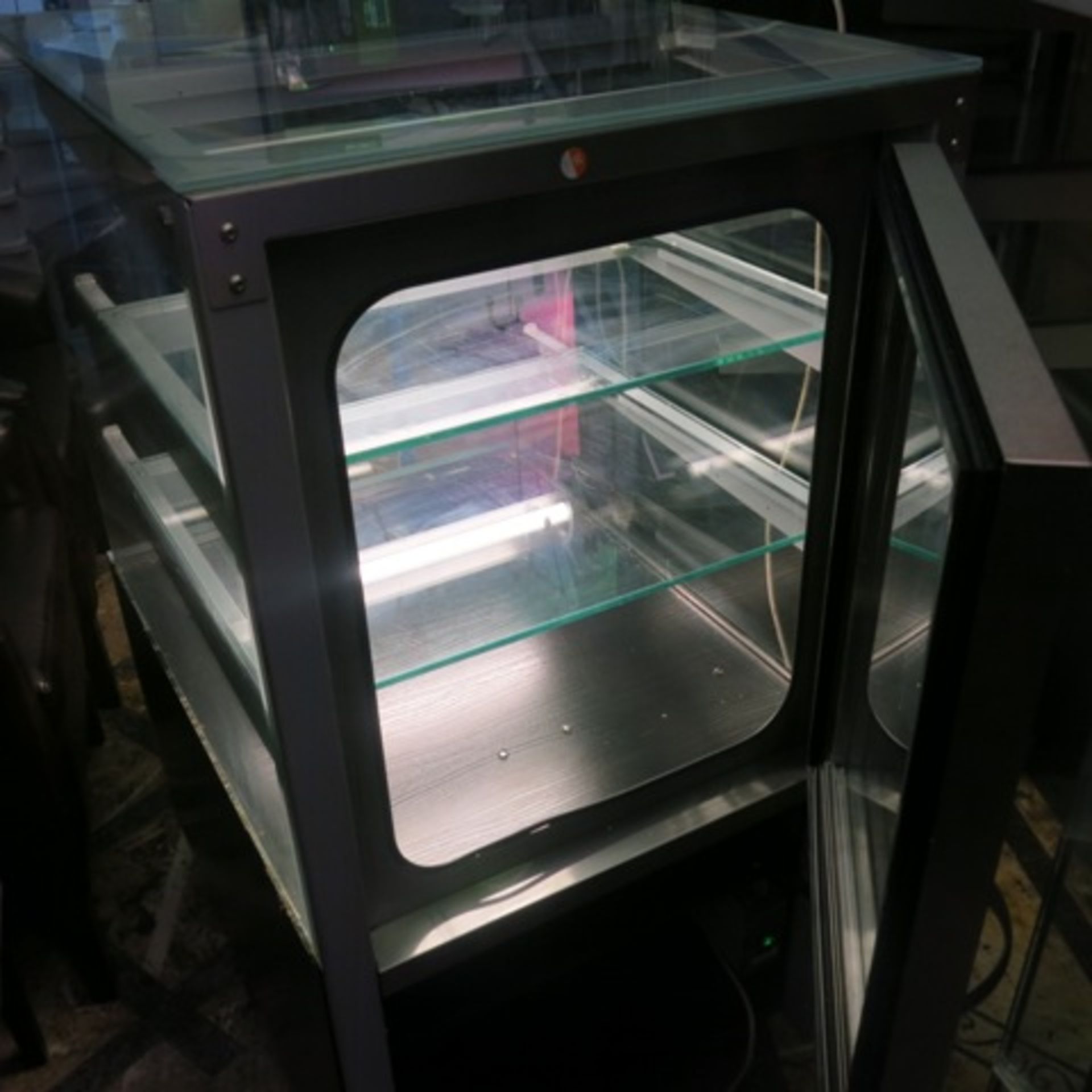 Igloo Refrigerated Glass Display Cabinet with 2 Glass Shelves, Model Gastroline Cube 0.6W. Size (H) - Image 6 of 10