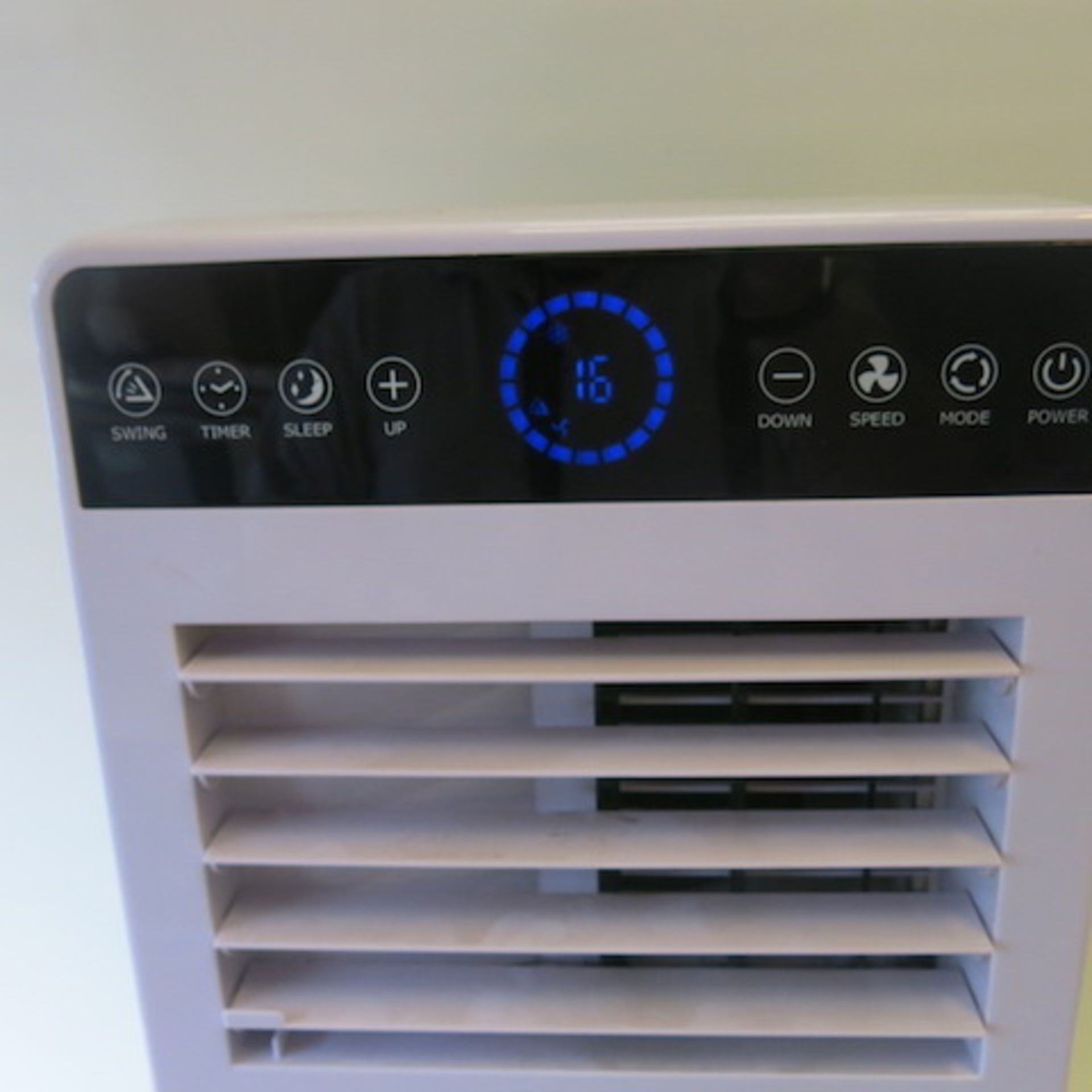 Amcor Portable Air Conditioning/Heater Unit with Remote Control - Image 3 of 6