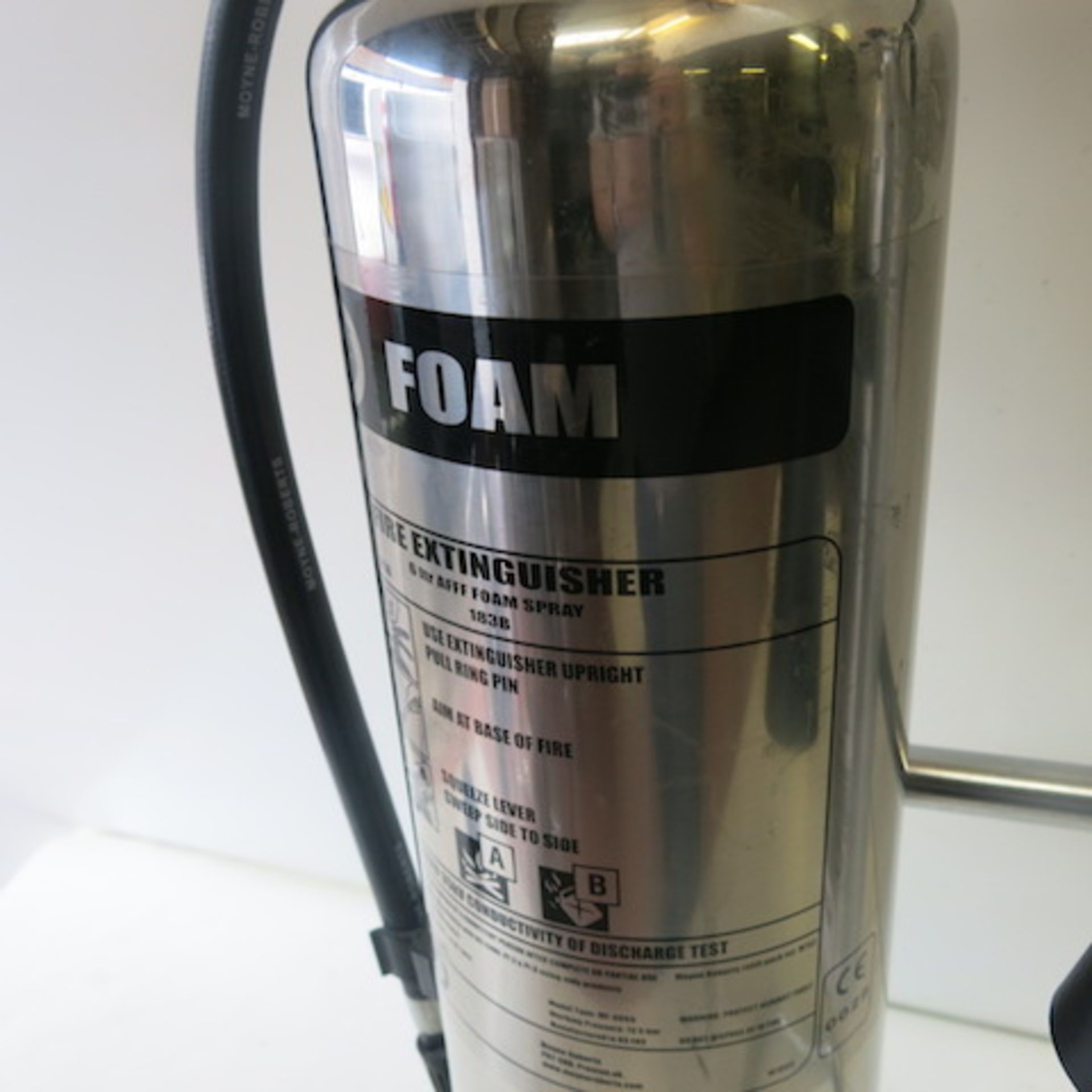 2 x Stainless Steel/Aluminum Fire Extinguishers on Frame, 1 Foam, 1 Carbon Dioxide, Discharge Date - Image 2 of 4