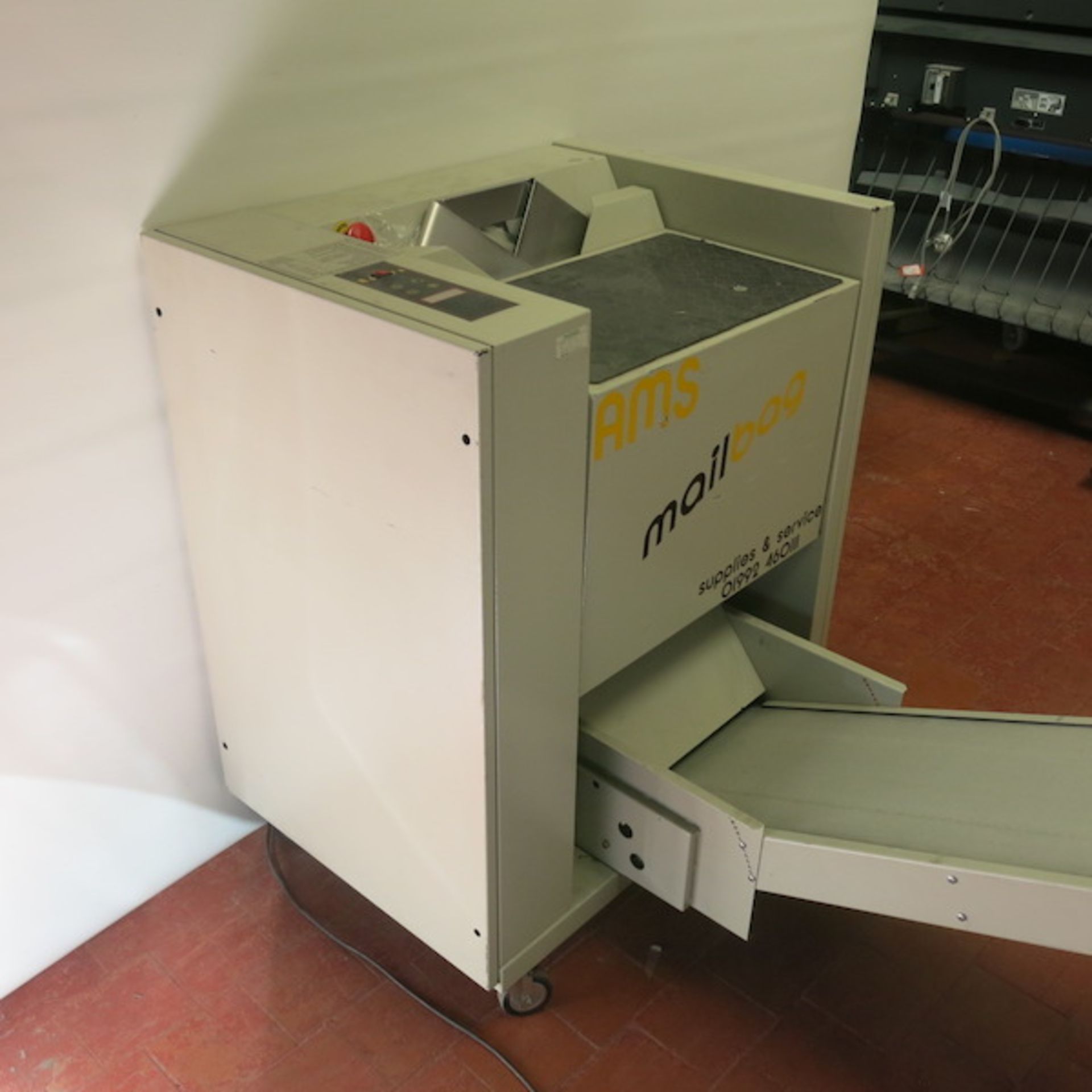 Plasticsert 100 Mailbagging Machine, Model Plasticsert. Comes with Conveyor & Foot Pedal, Year 2000 - Image 3 of 11