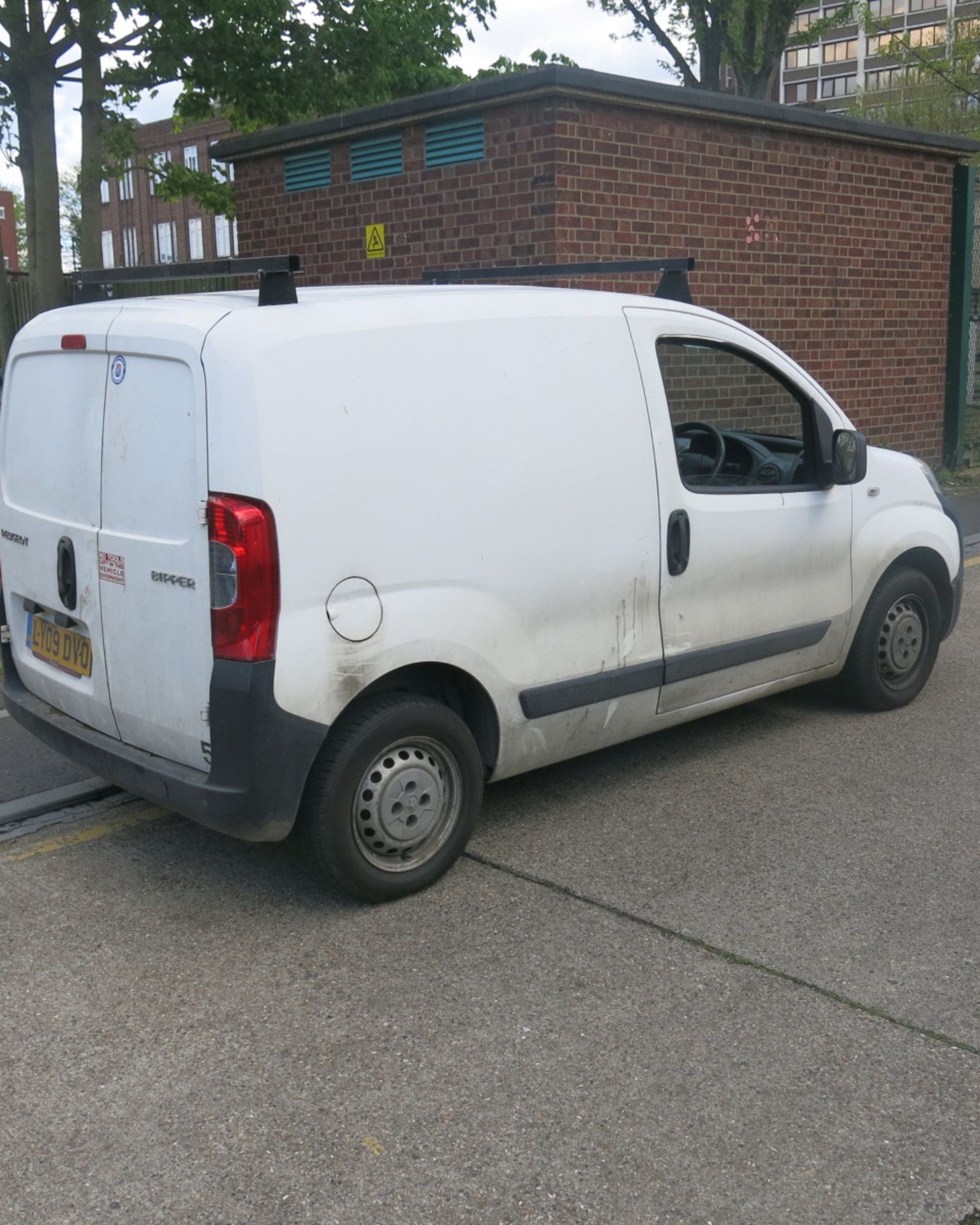 LY09 DVO: Peugeot Bipper S HDi, Car Derived Van. Manual, 5 Gears, Diesel, 1399cc. - Image 7 of 10