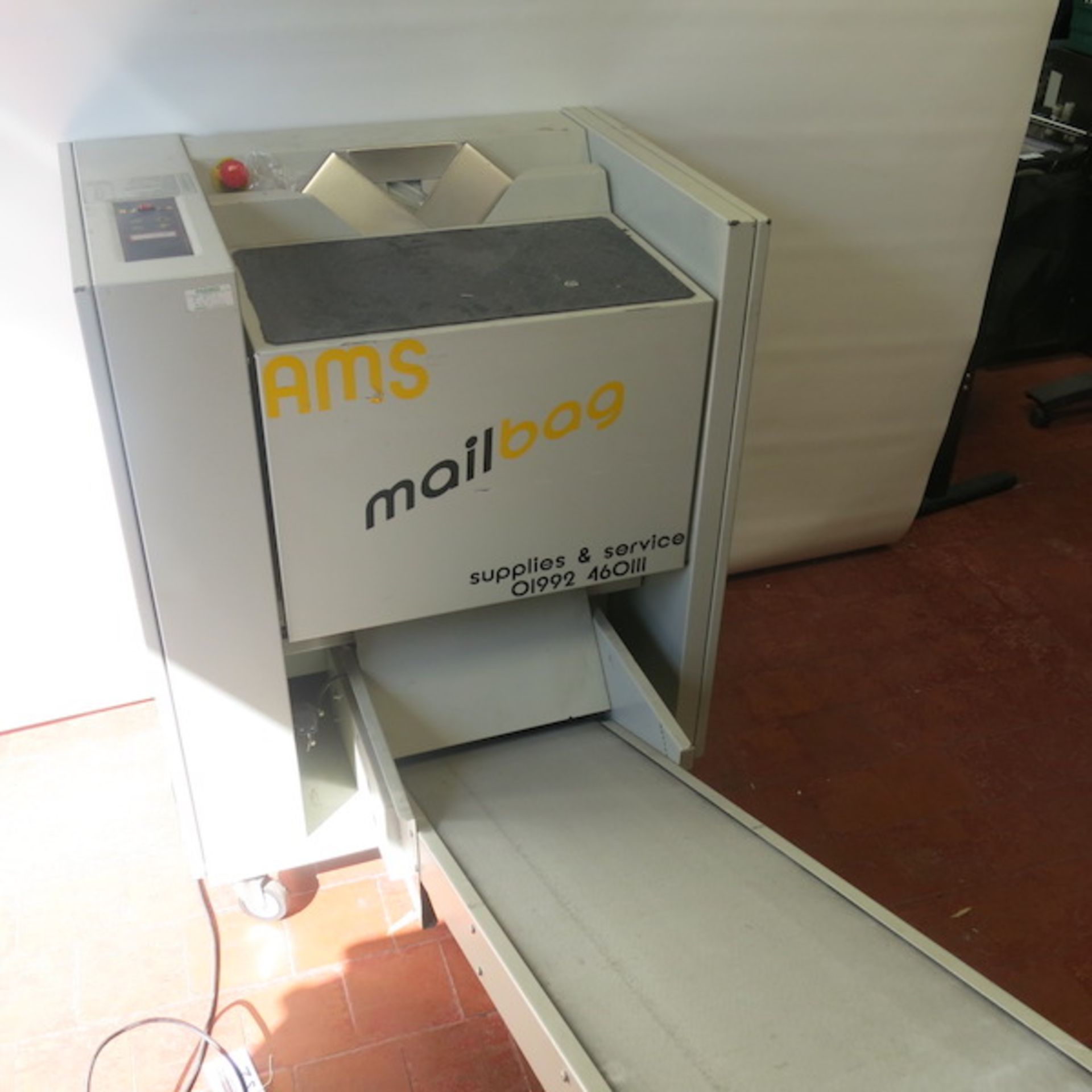 Plasticsert 100 Mailbagging Machine, Model Plasticsert. Comes with Conveyor & Foot Pedal, Year 2000