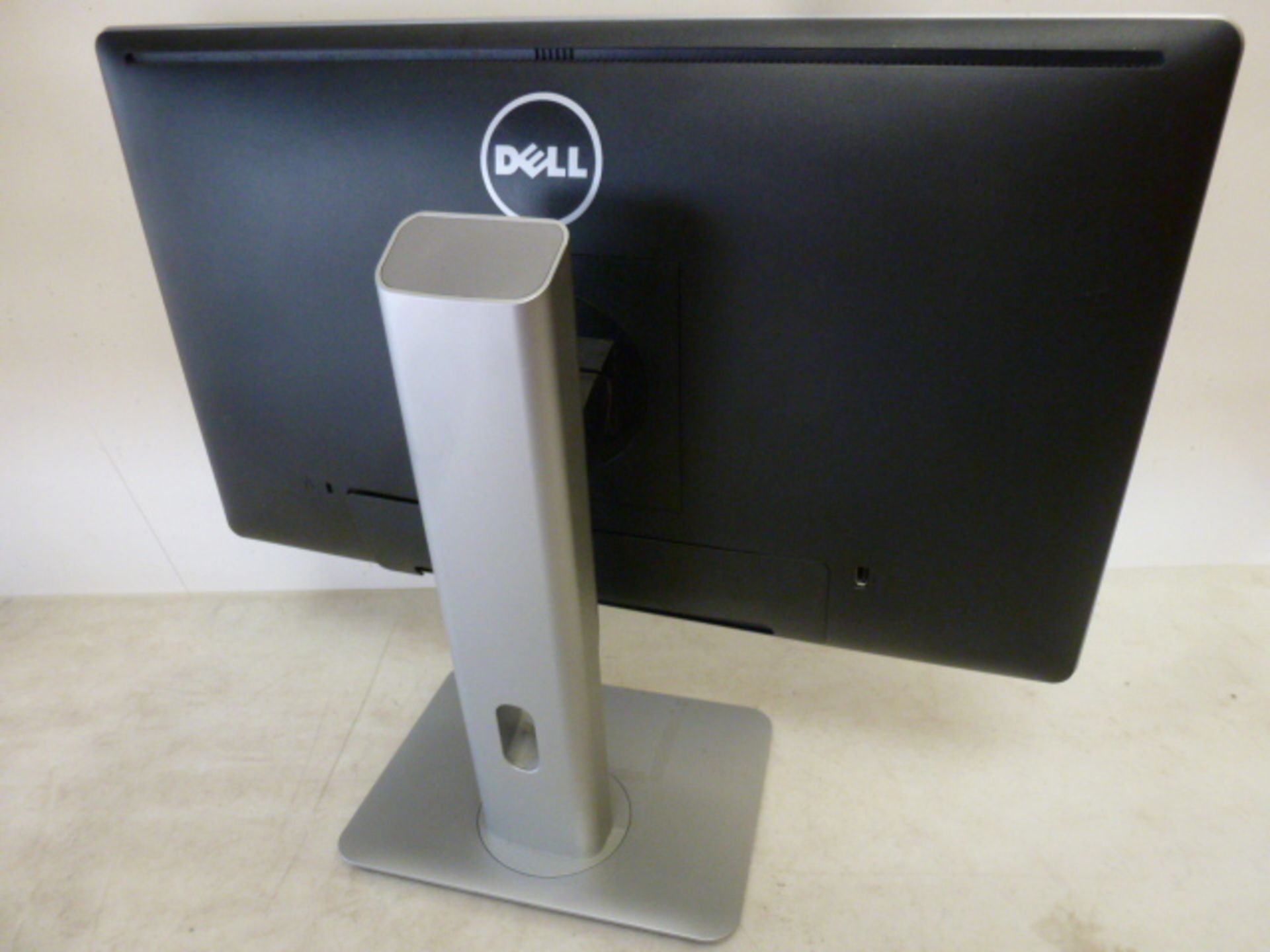 Dell 22" Widescreen LCD Monitor Model P2214Hb. Comes with Power Supply & VGA - Image 2 of 2