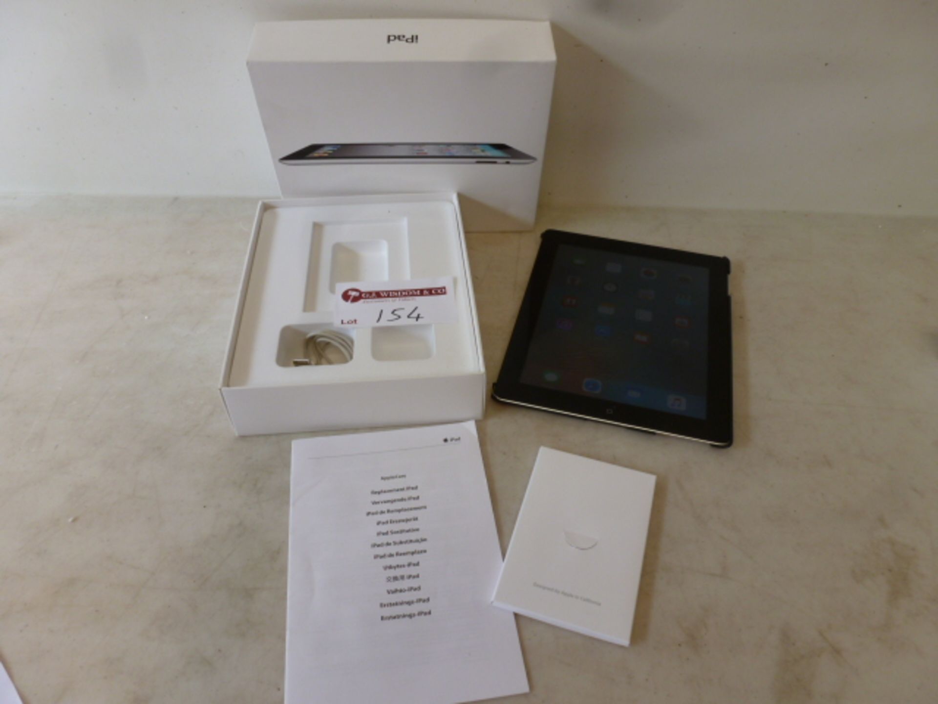 Ipad 2 Model A1396, Wi-Fi 3G, 32GB. Comes with Box & Charger. (Slight Damage to Screen as Viewed/