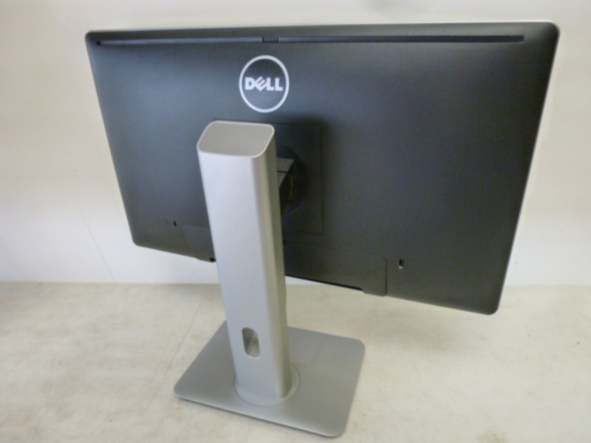 Dell 22" Widescreen LCD Monitor Model P2214Hb. Comes with Power Supply & VGA - Image 2 of 2