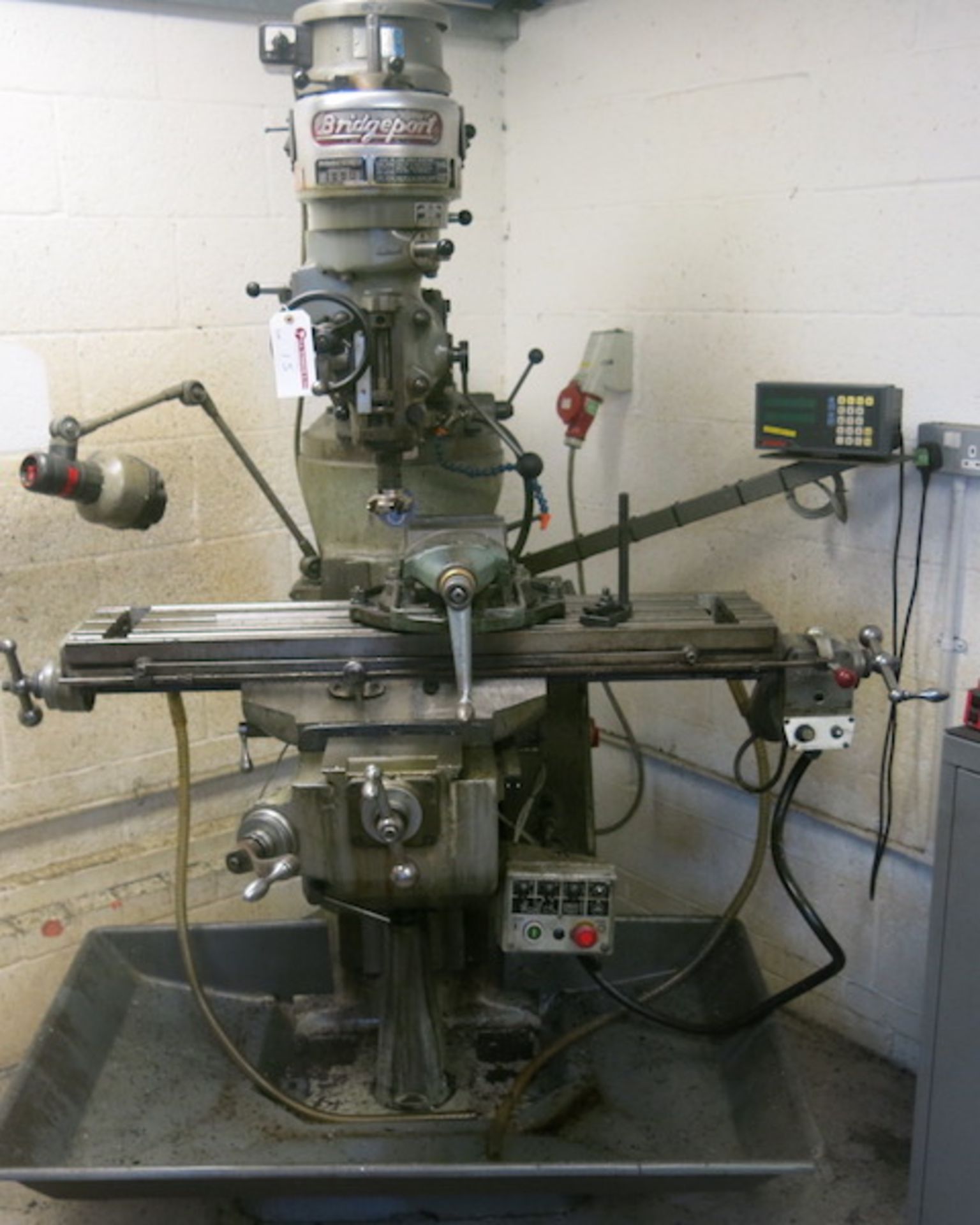 Bridgeport Universal Milling Machine, 42" x 9" Table, S/N 418870486W. Complete with Machine Vice,