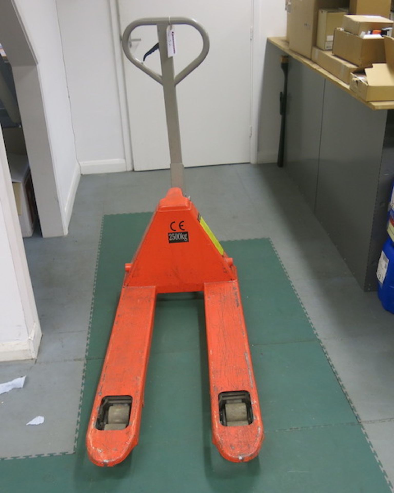 Warrior 2500kg Pallet Truck