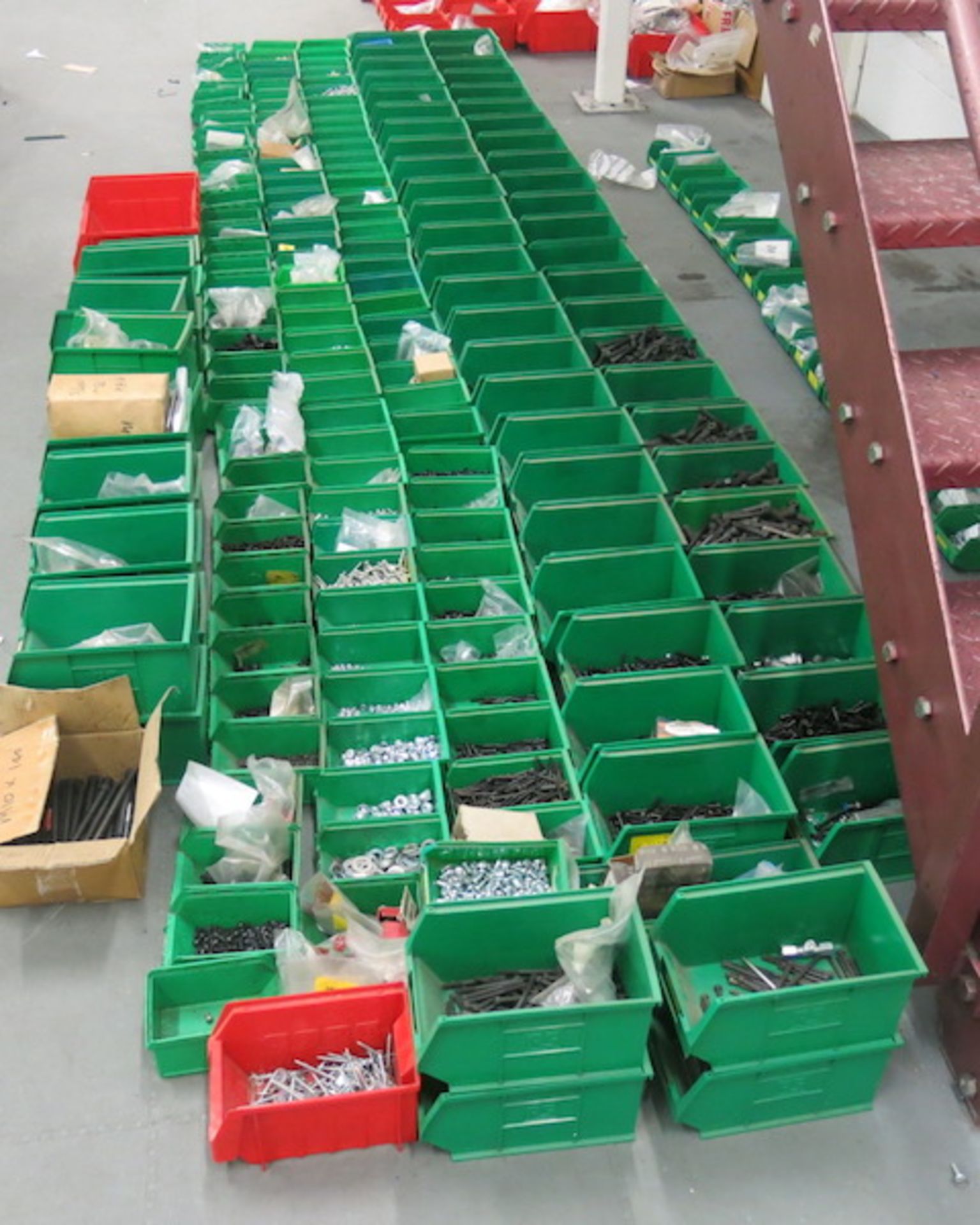 Approx 200 (Green) LinBin Style Storage Bins, Containing a Large Qty of Alun Bolts, Hexagonal Bolts, - Image 2 of 12