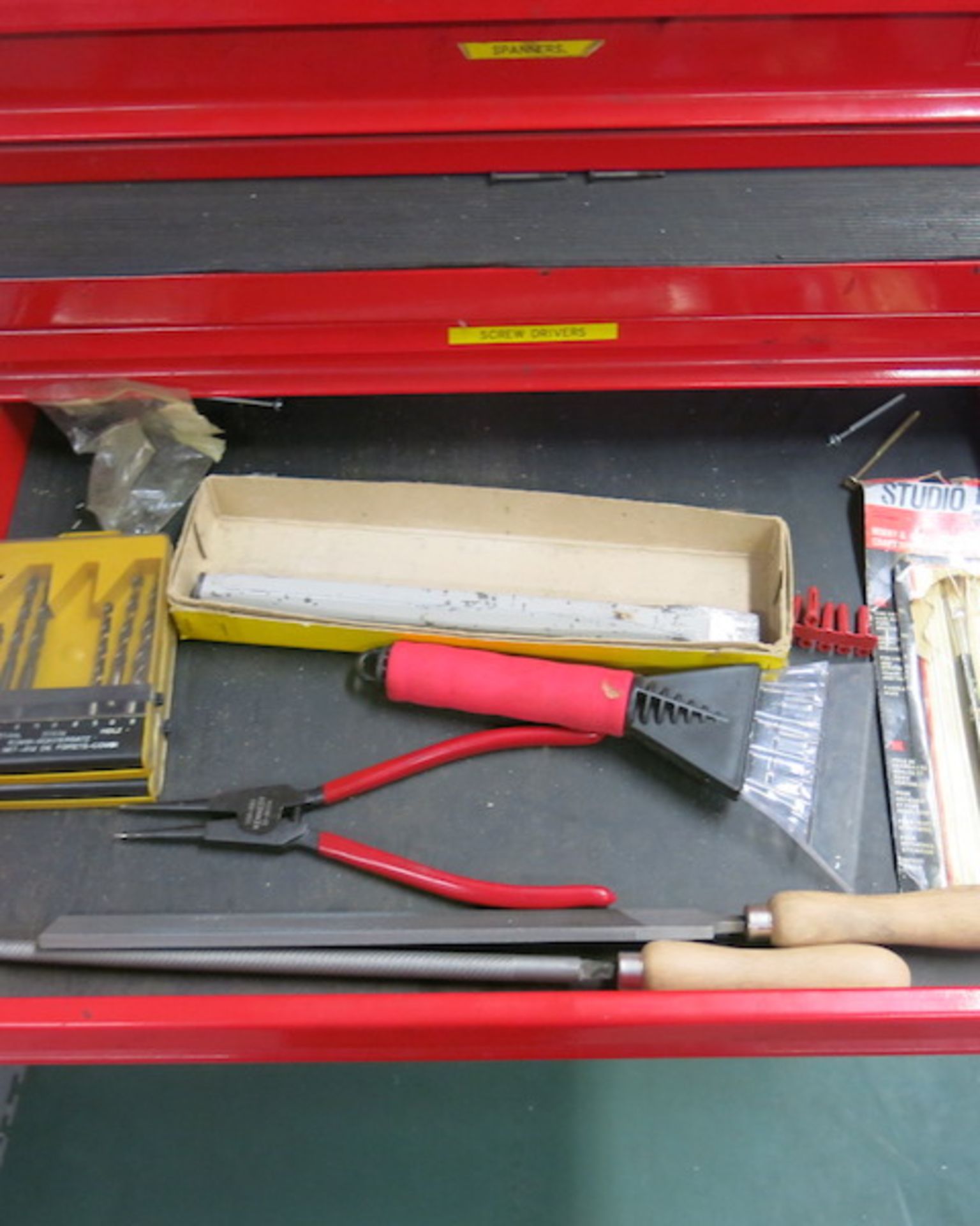 Mobile Mechanics Style 6 Drawer Tool Cabinet with 10 Drawer Cabinet on Top. Complete with Tools & - Image 7 of 20