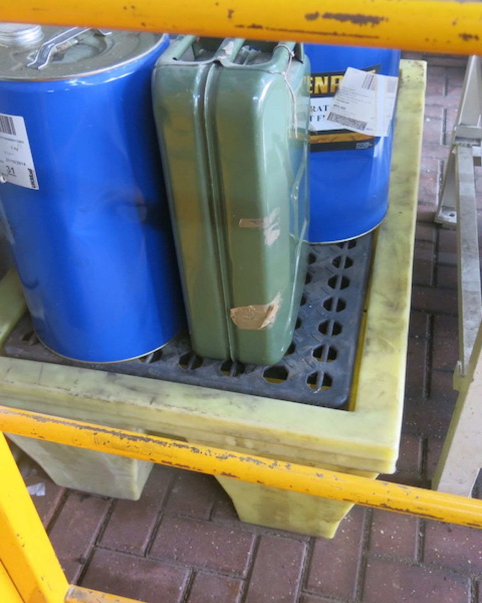 Enpac Poly-Spill Pallet 2000. Capacity 220.4 Litres. Size 53 x 29 x 17" - Image 3 of 4