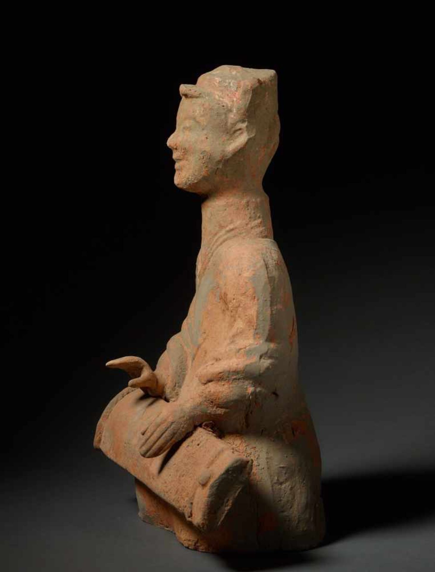 MUSICIAN Terracotta. China, Sichuan, Eastern Han (25 - 220) A girl cowered on the bottom, playing - Image 4 of 6