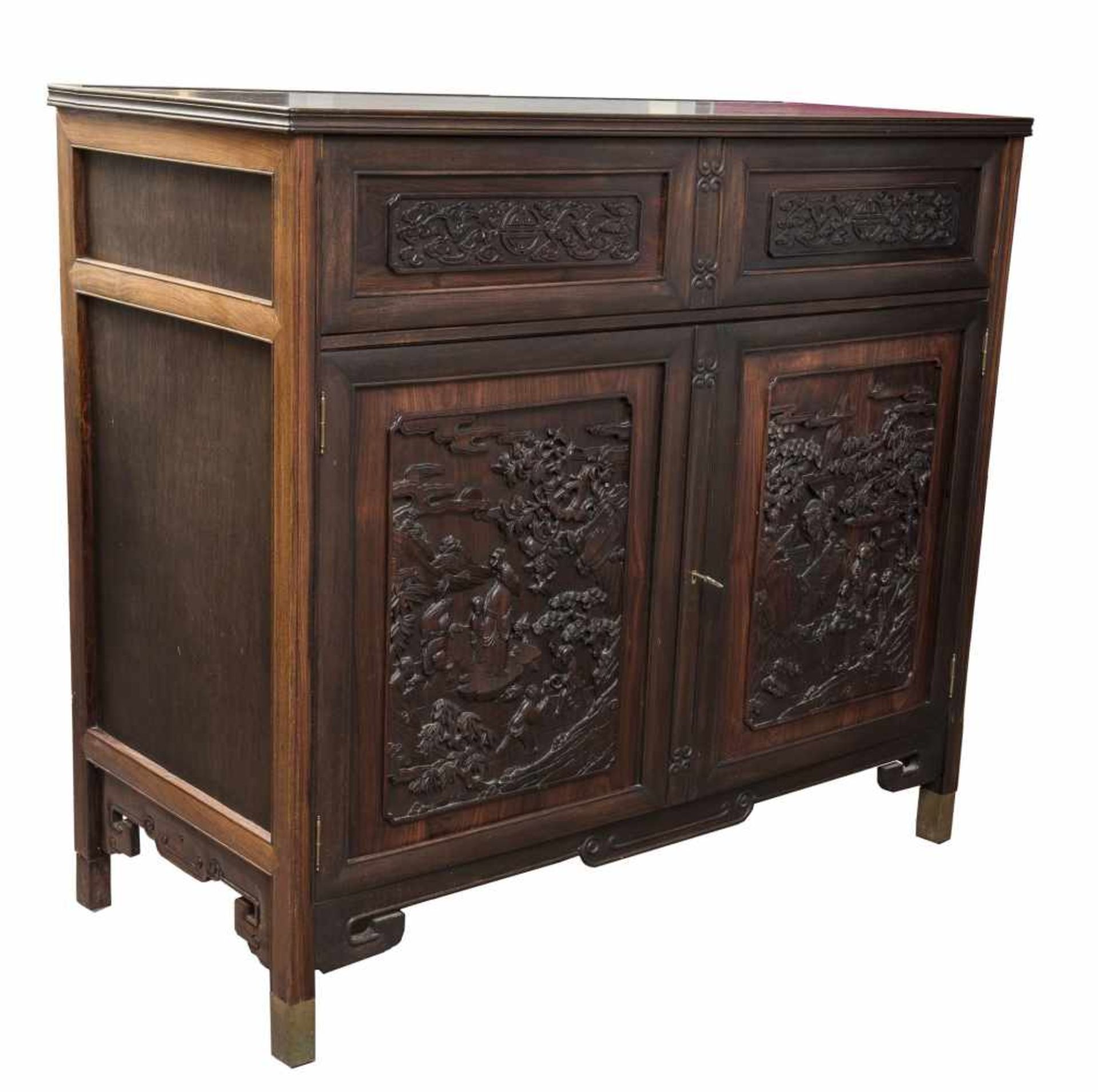 AN ELEGANT DARK HARDWOOD CABINET Hardwood, brass. China, 20th Century Finely carved in relief with - Image 5 of 5