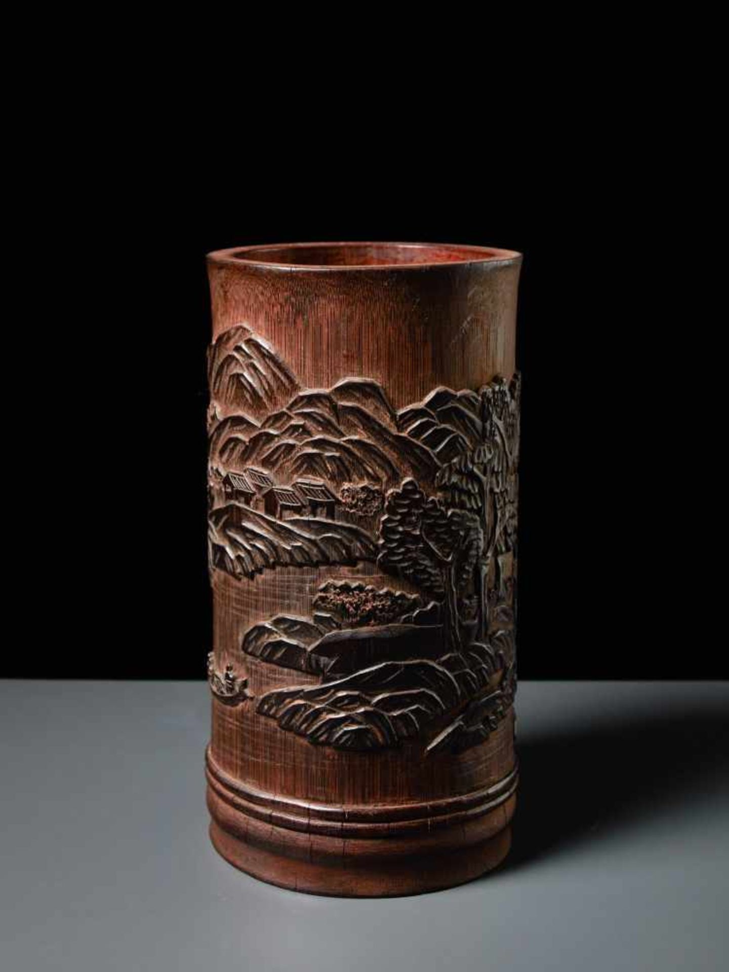 BRUSH CUP WITH LANDSCAPE RELIEF Bamboo trunk. China, Qing Dynasty, 19th cent. Very good work,