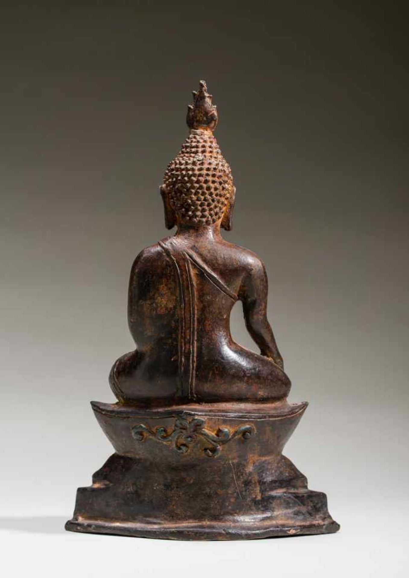 SEATED BUDDHA SHAKYAMUNI Bronze. Laotisch, ca. 18th to 19th cent. Buddha, Shakyamuni, seated in - Image 5 of 6