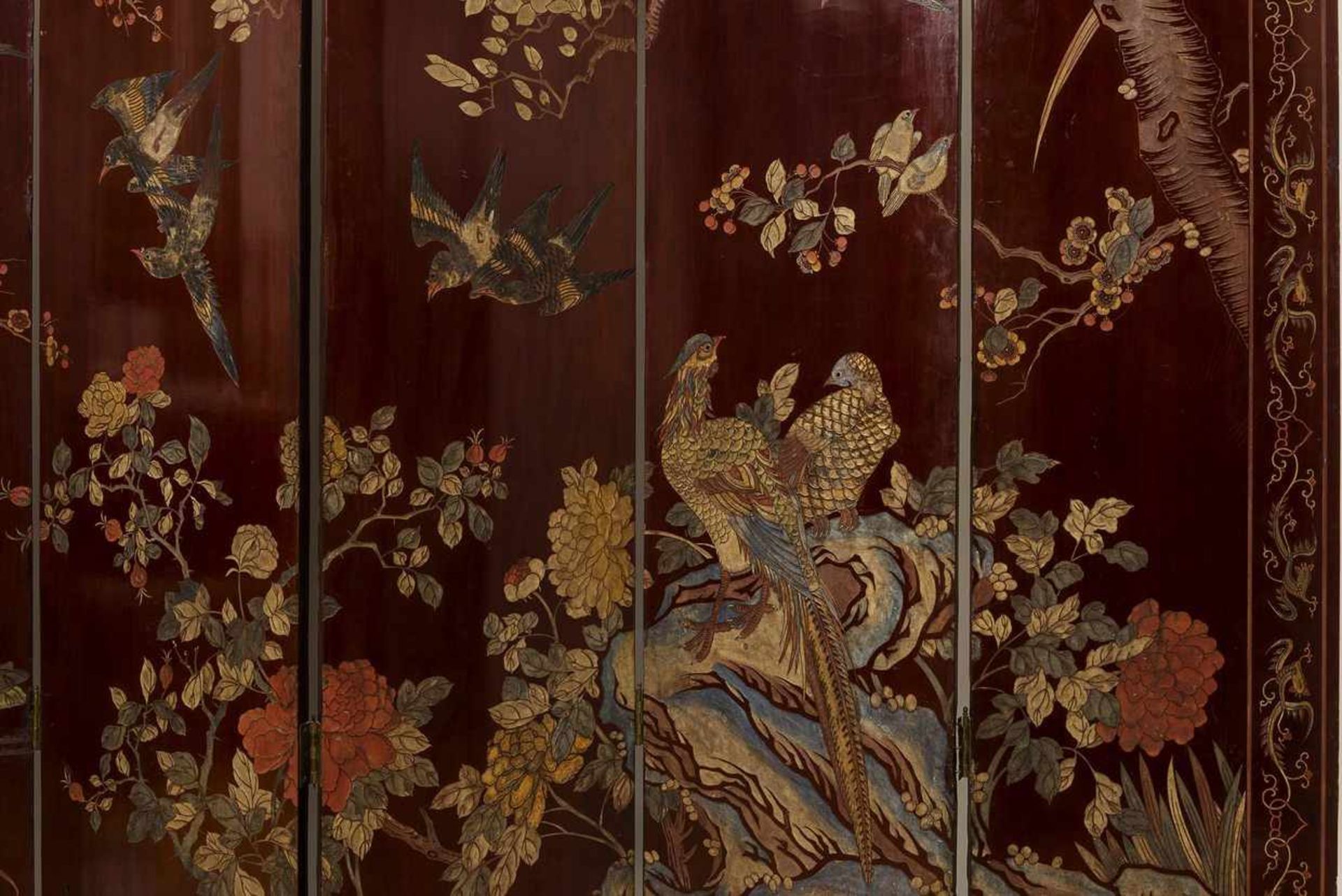 LARGE SIX-PART KOROMANDEL SCREEN DEPICTING AN IMPERIAL SCENE Wood, lacquer techniques. China, - Image 2 of 12