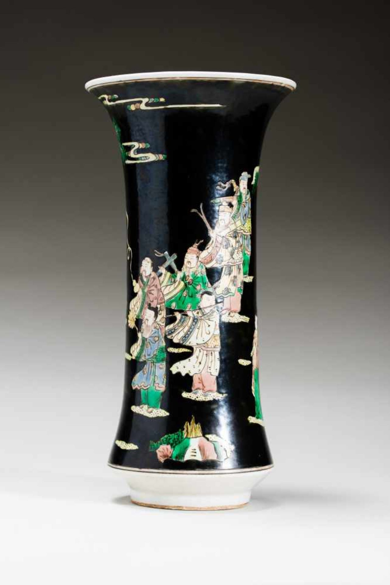 VASE WITH EIGHT IMMORTALS Porcelain with enamel paint. China, Tall vase, flared at both ends, with a - Bild 4 aus 7