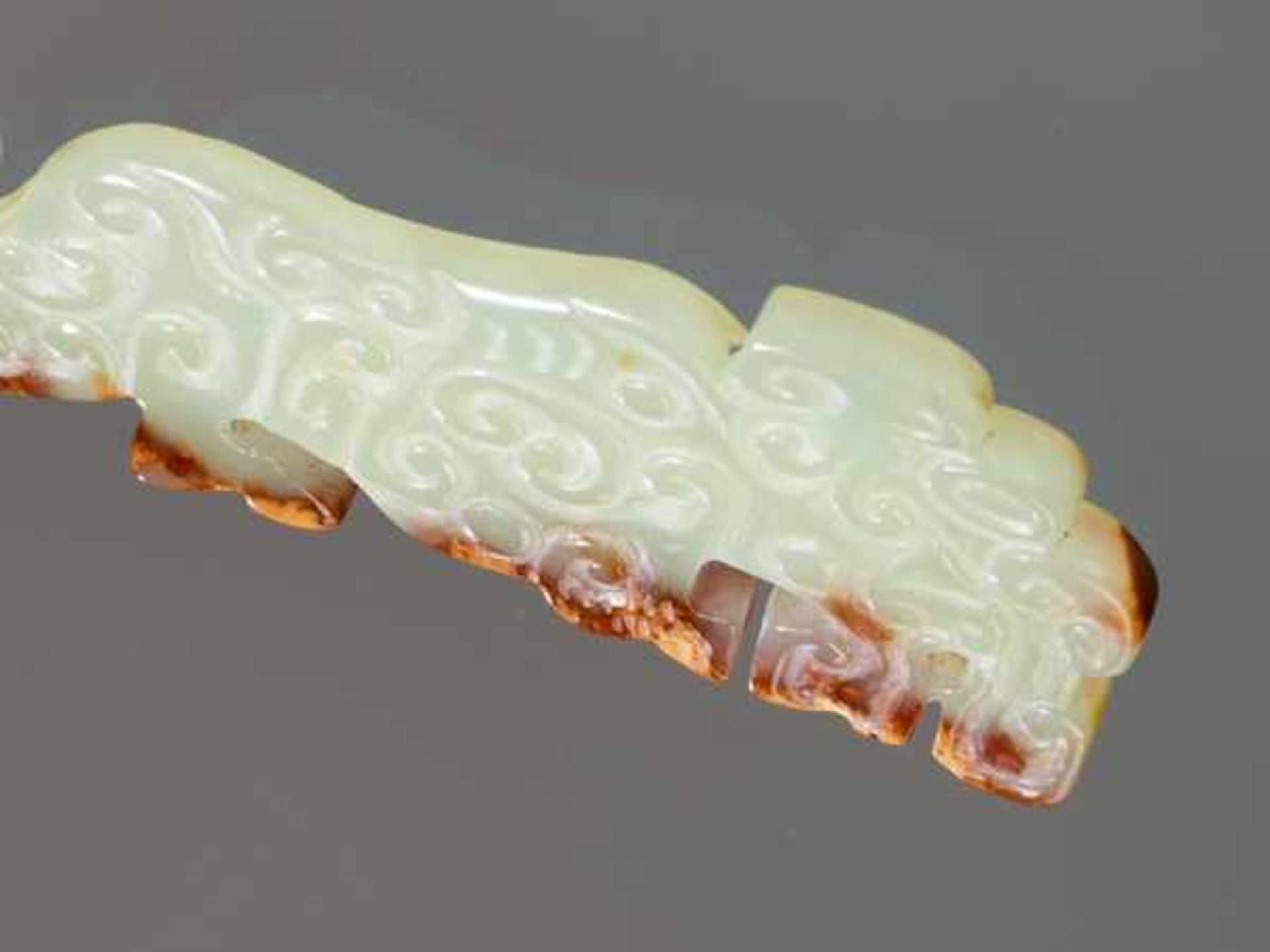 SMALL TIGER-SHAPED ORNAMENT IN TRANSLUCENT GREEN JADE Jade, China. Eastern Zhou, late Spring and - Image 5 of 8