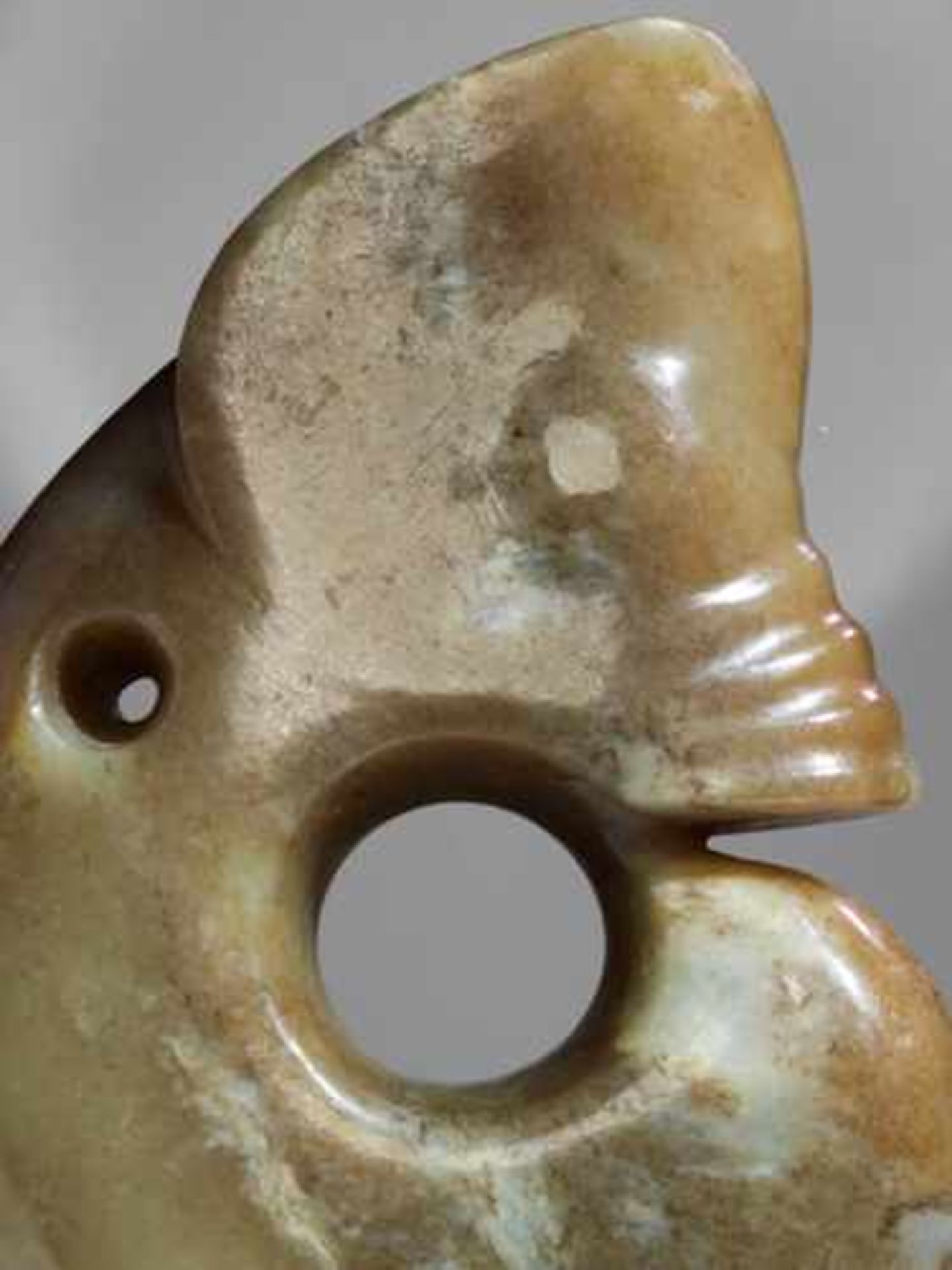 AN IMPRESSIVE AND HIGHLY POLISHED “PIG-DRAGON” OR ZHULONG Jade, China. Late Neolithic period, - Image 4 of 8