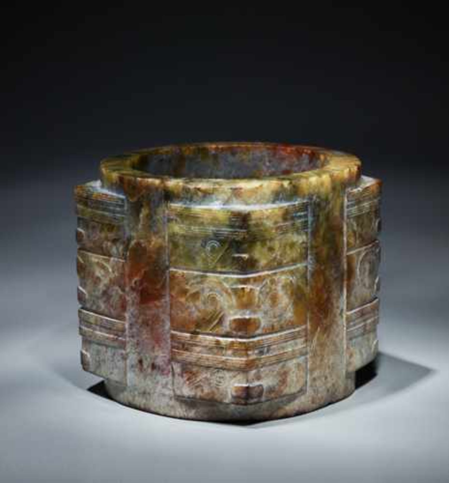 A CLASSIC LIANGZHU CONG WITH CLEARLY DEFINED MASK MOTIFS Jade, China. Late Neolithic period, - Image 4 of 11