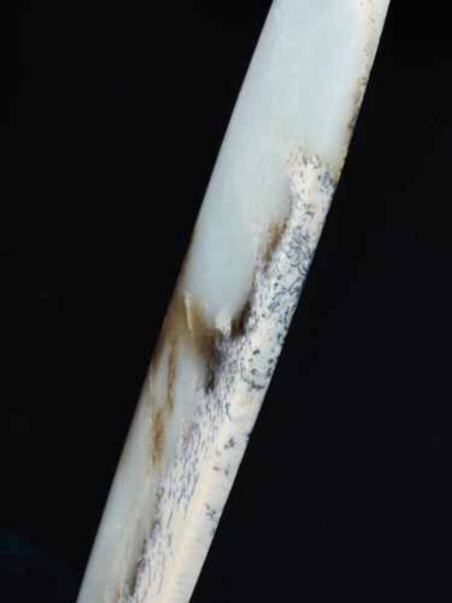 A STRIKING MARBLE-LIKE BEN BLADE IN WHITE JADE Jade, China. Early Bronze Age, Qijia Culture, c. - Image 6 of 7