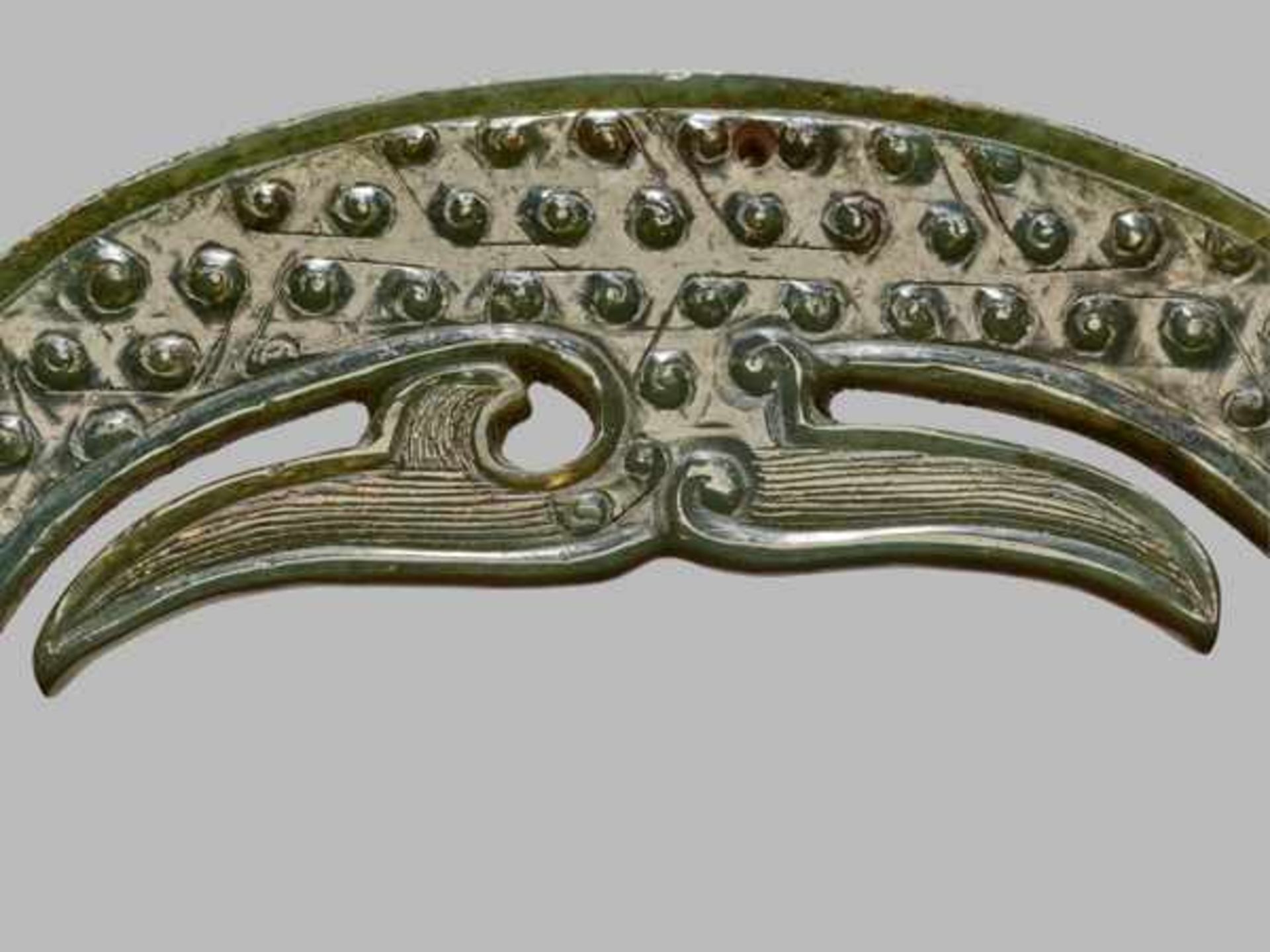 AN EXTREMELY RARE SPINACH GREEN JADE ARCHED DRAGON Jade, China. Eastern Zhou, Warring States period, - Image 4 of 6