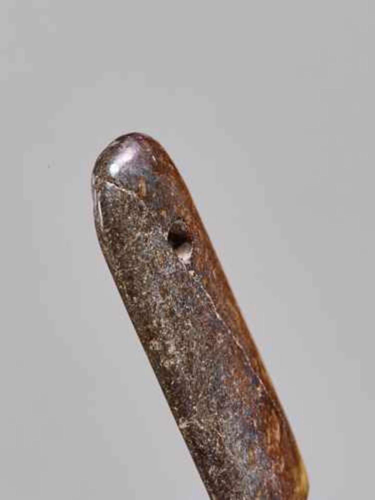 A LATE NEOLITHIC BLADE-SHAPED ORNAMENT WITH SMOOTH POLISH and A SMALL AXE IN BLACK STONE Jade, - Image 5 of 7