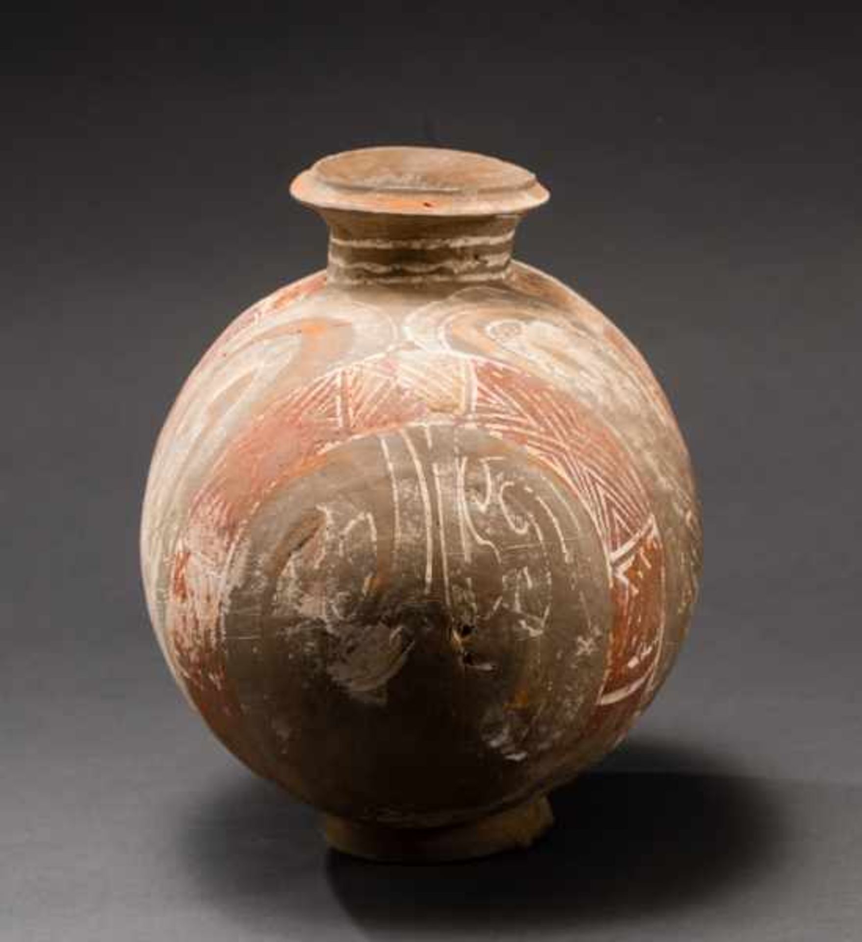 COCOON JAR WITH ORIGINAL PAINTING Terracotta with original painting. China, WesternHan-Dynasty ( - Image 3 of 6